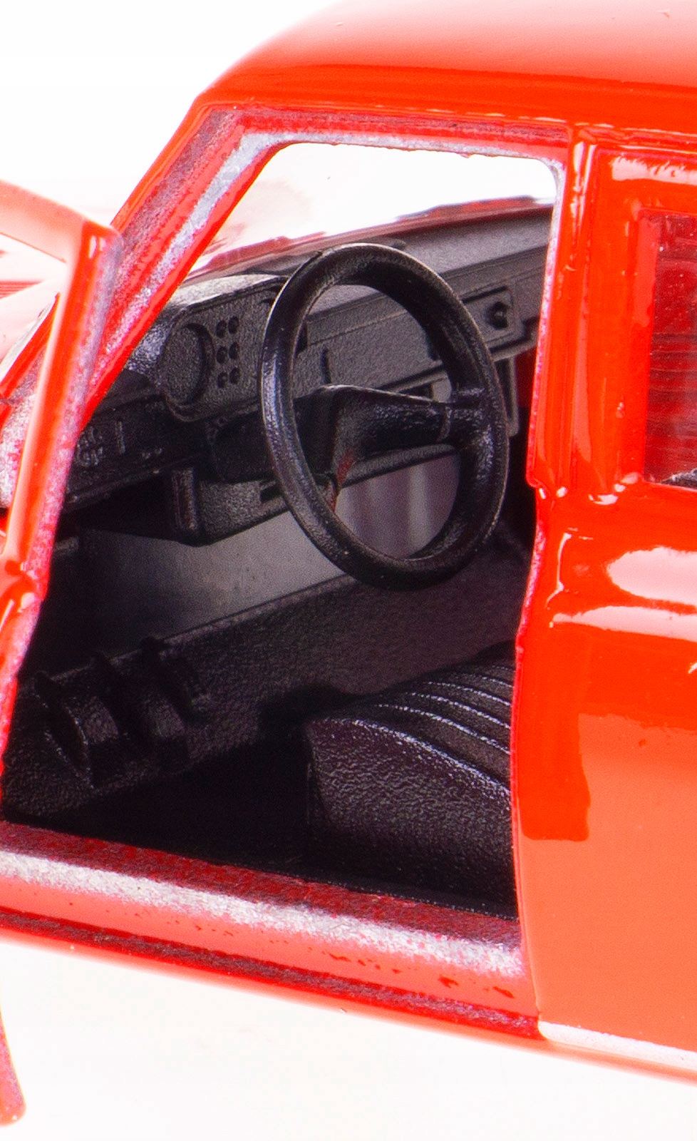 WARTBURG 353 MODEL METALOWY PRL WELLY 1:34 CZERWON Kod producenta 43793