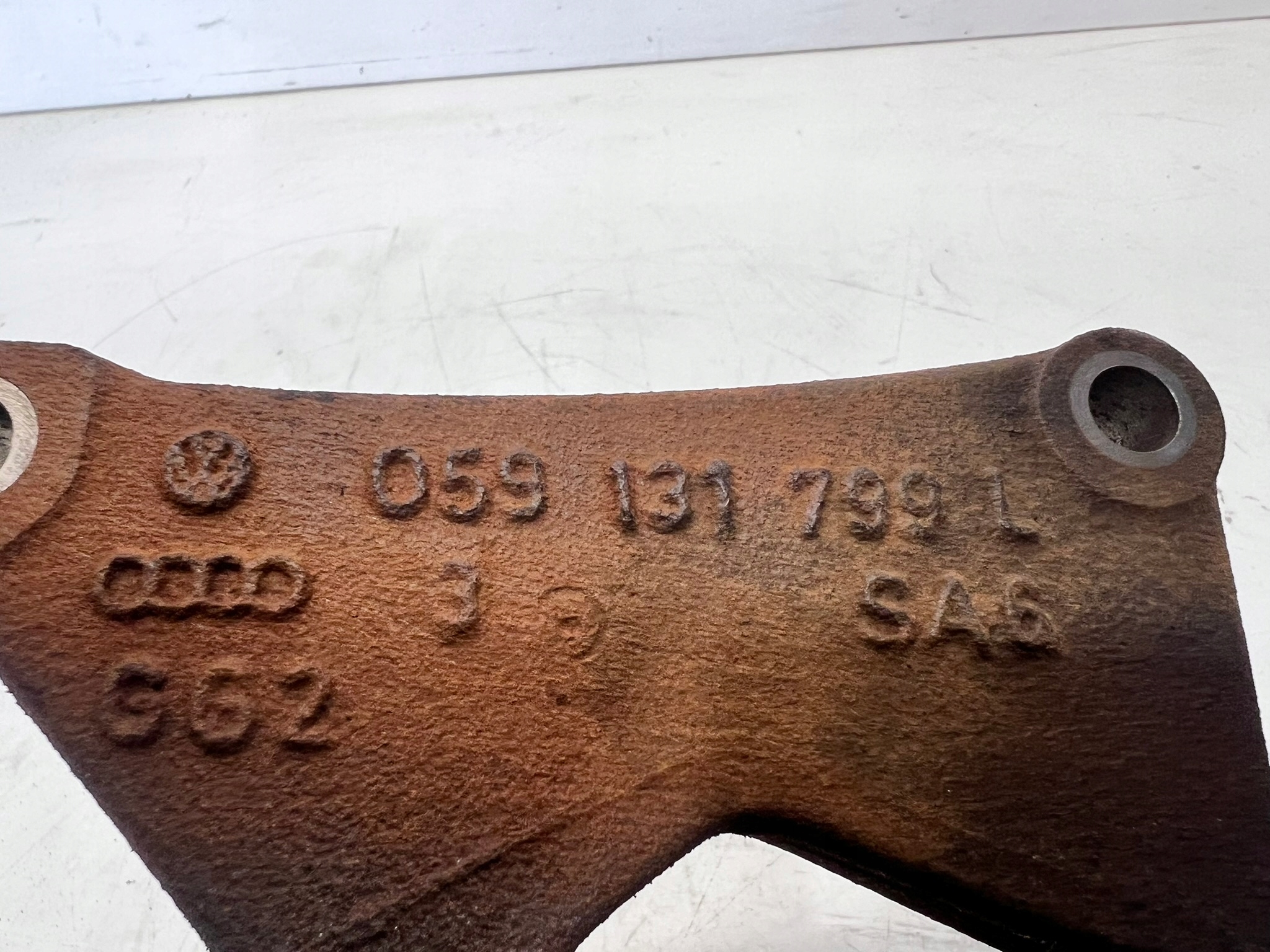 KUPPLUNG des Abgaskrümmers AUDI A6 C6 2.7 BPP 059131799L