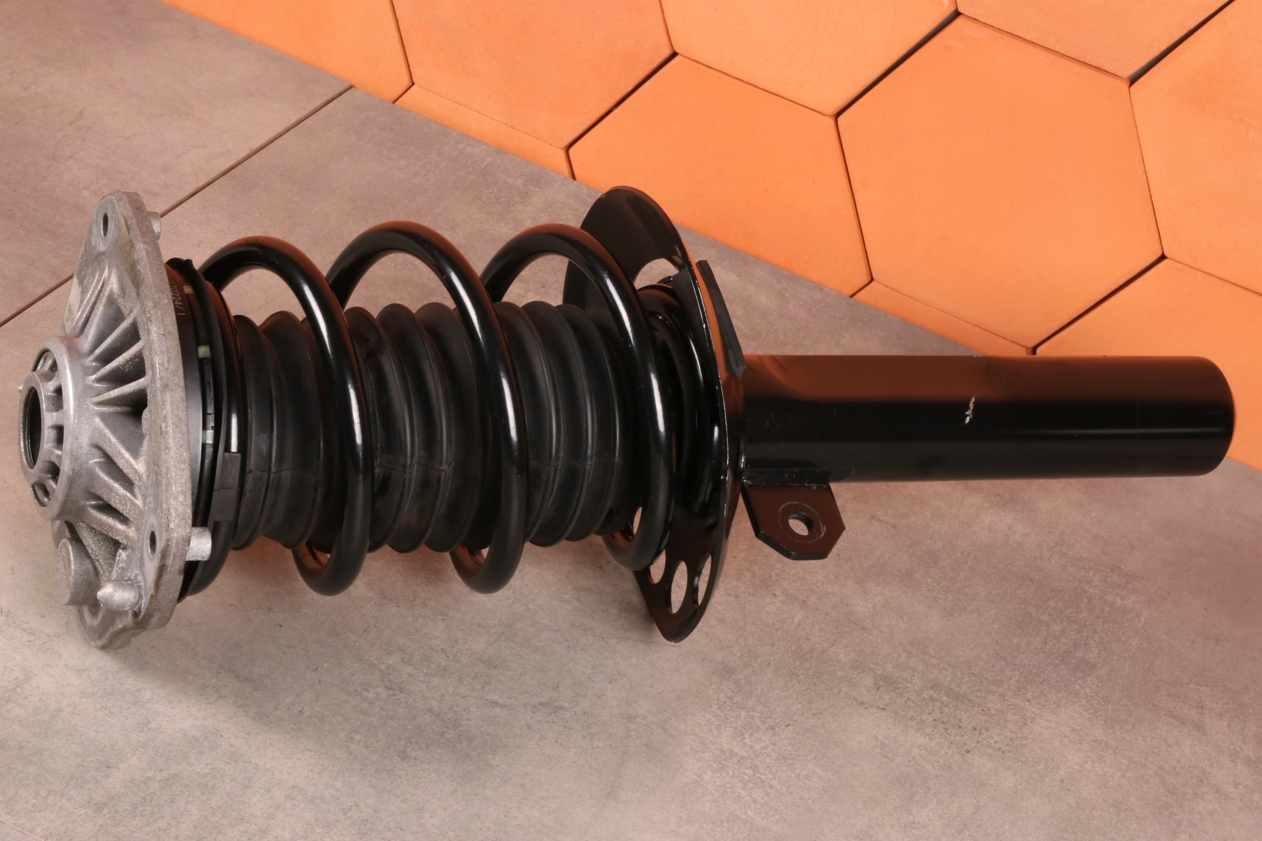MINI F66 B38N B38L B48N shock absorber right front front 5A31E18 7935 km !!!