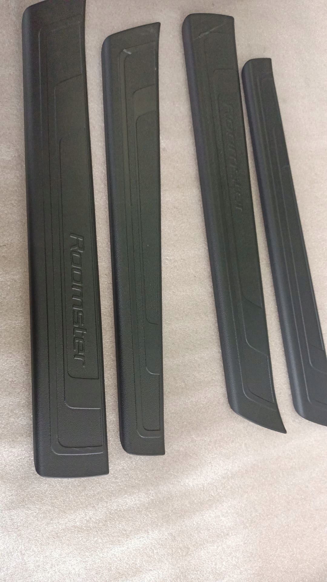 ZEST. NAKŁ. PROG. SKODA ROOMSTER 2006-2015 KDA770001 Listwy progowe Skoda