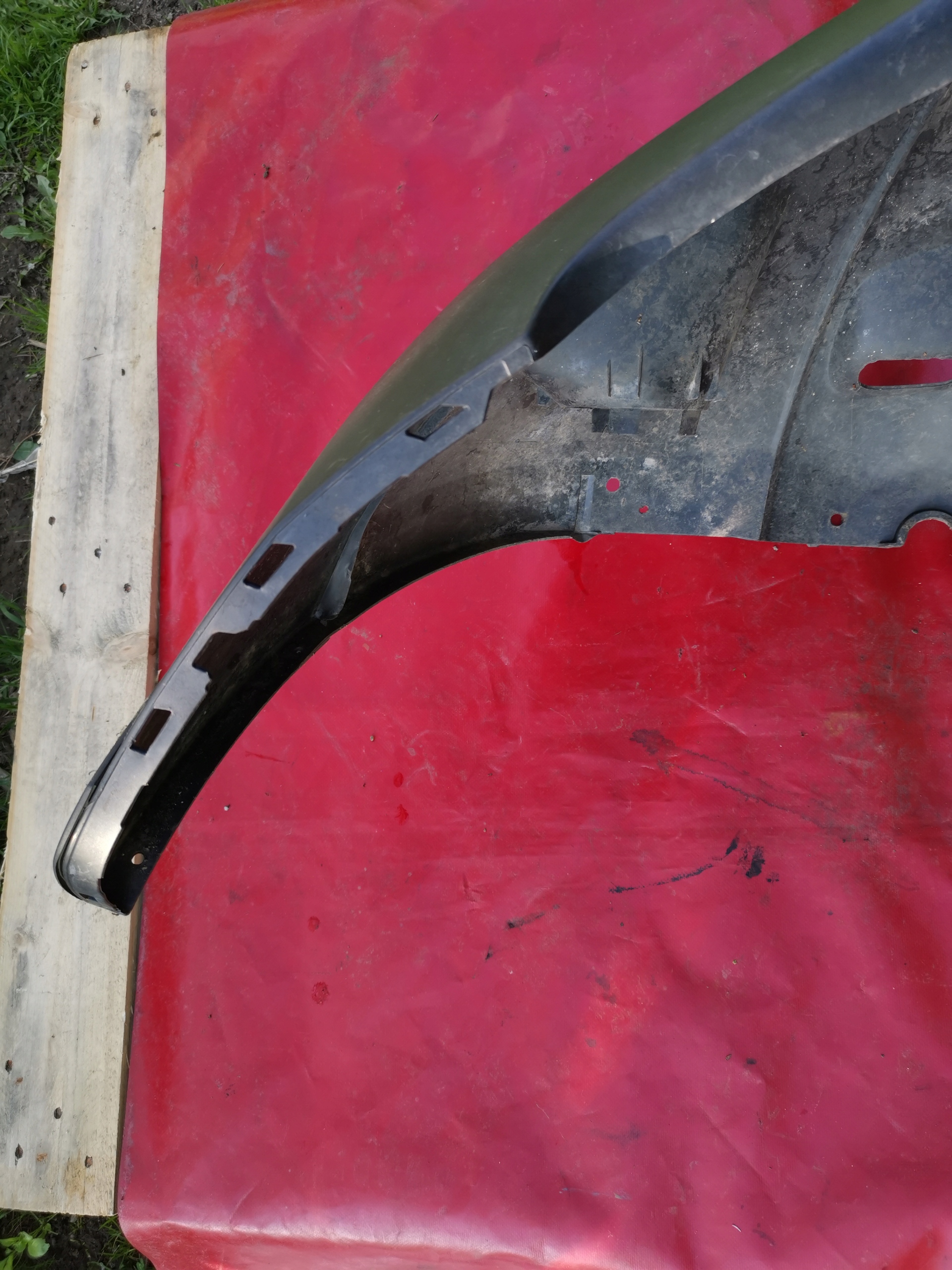 DACIA DUSTER 10-18 bumper front 620220025R 620220030r front