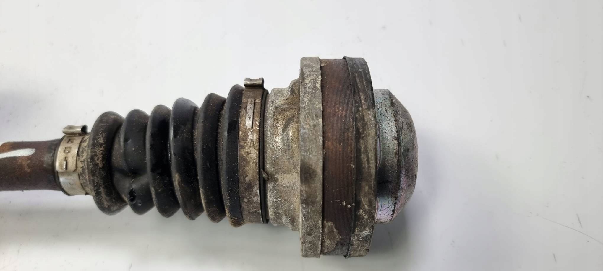 semi-axis left front 3Q0407271N VOLKSWAGEN PASSAT B8