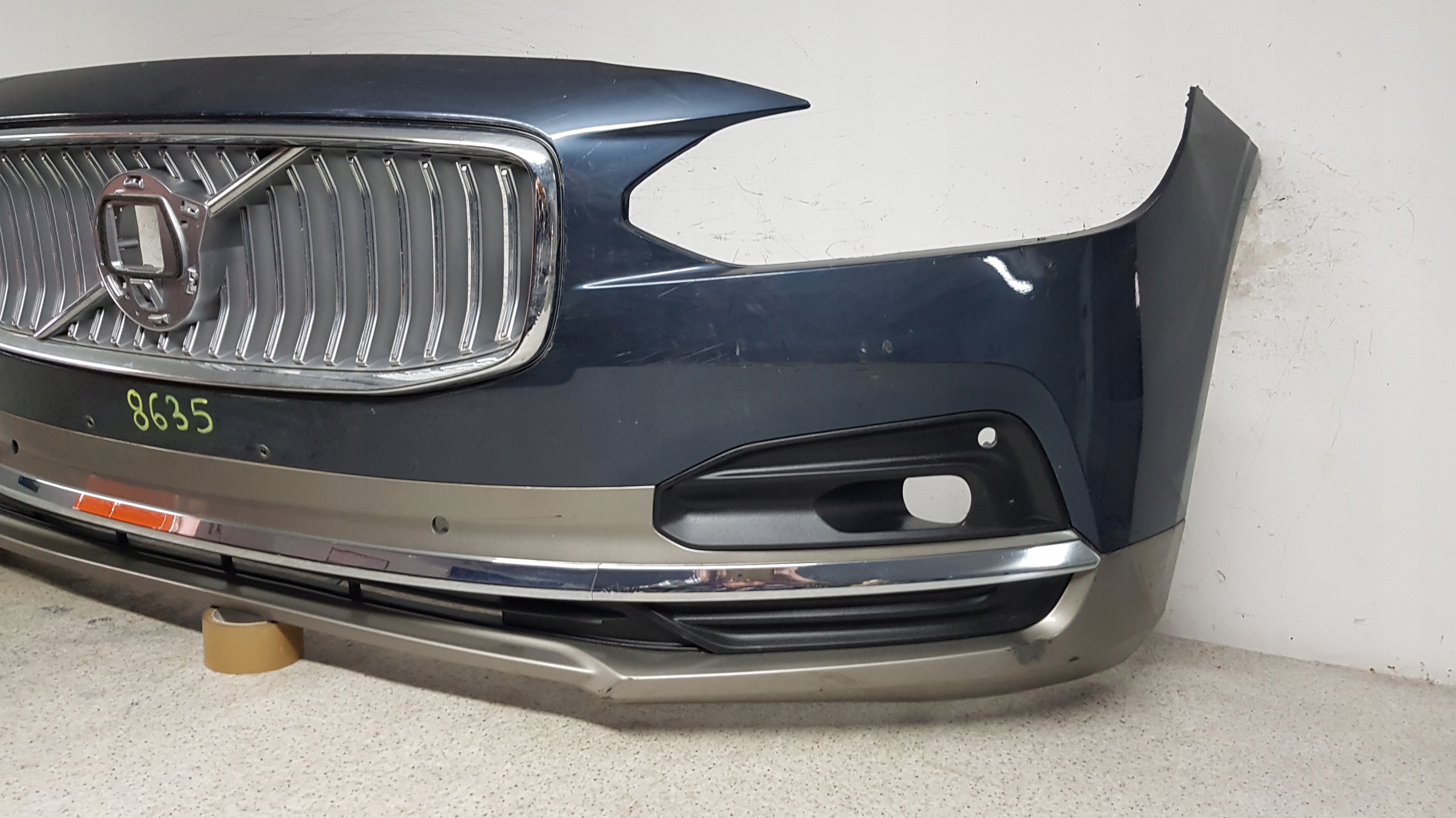 VOLVO V90 S90 2016 - nárazník předek 8635