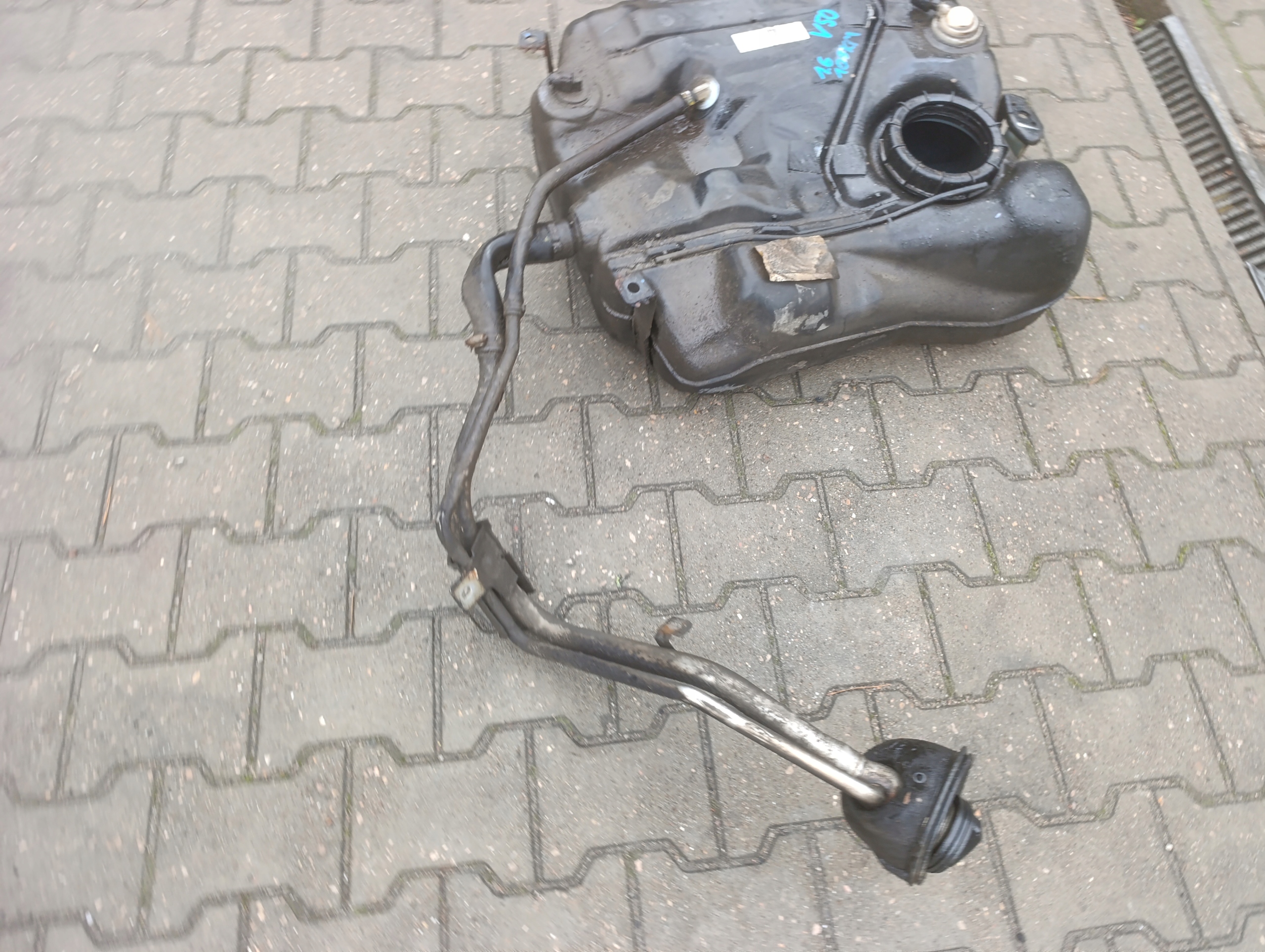 kraftstofftank tank Volvo V50 3M51-9002