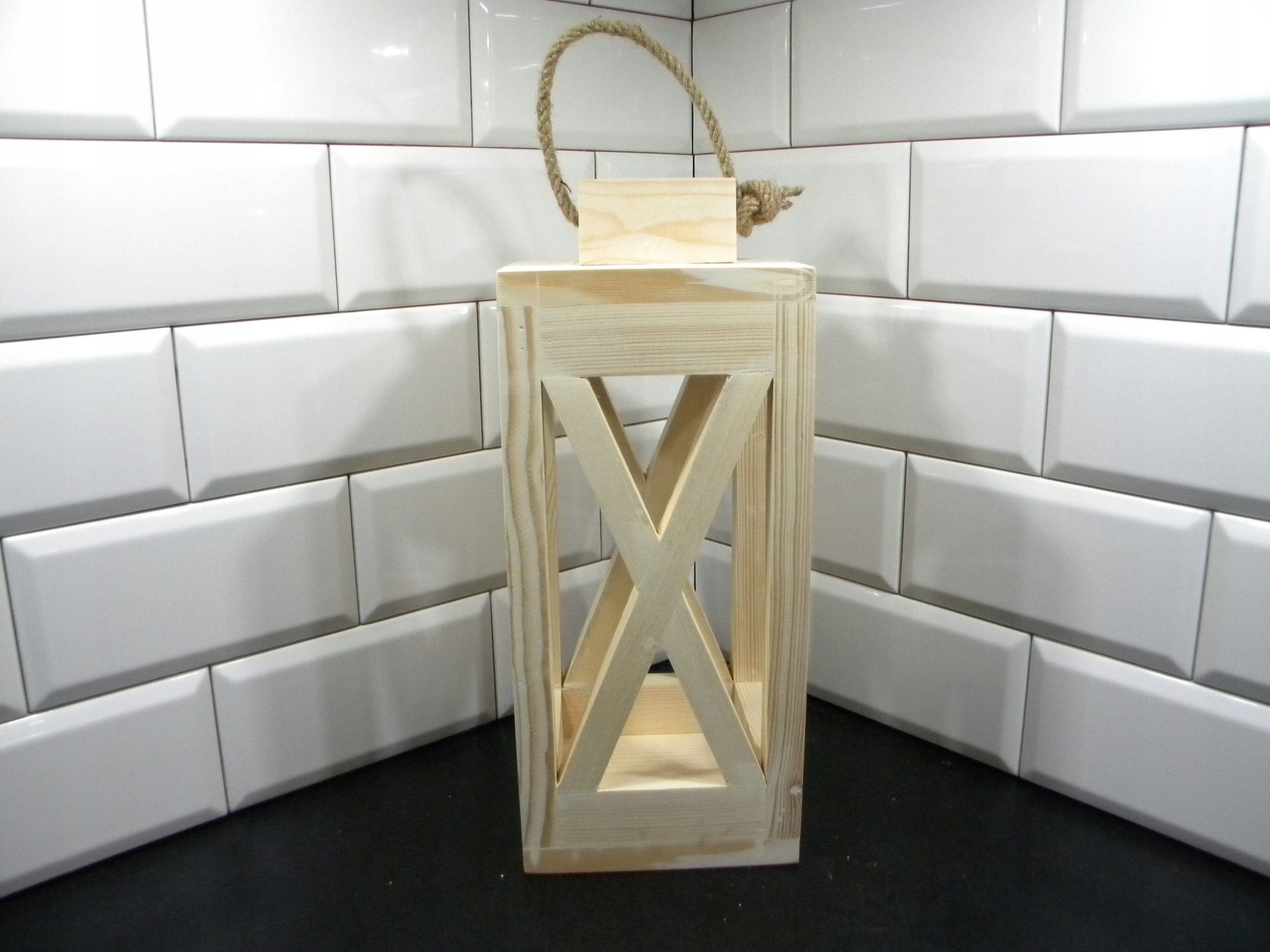 

Lampion drewniany latarnia 49 cm naturalny kratka