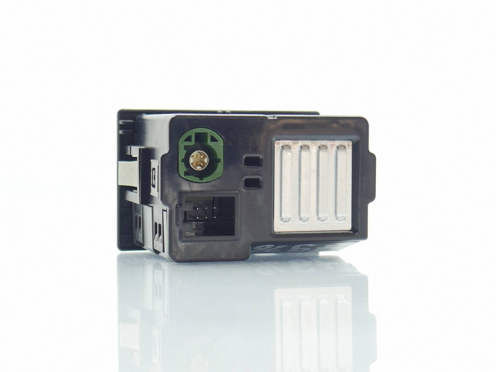 adapter, stecker PORT USB AUX 81A035736 AUDI A6 A7 C7 A8 D4