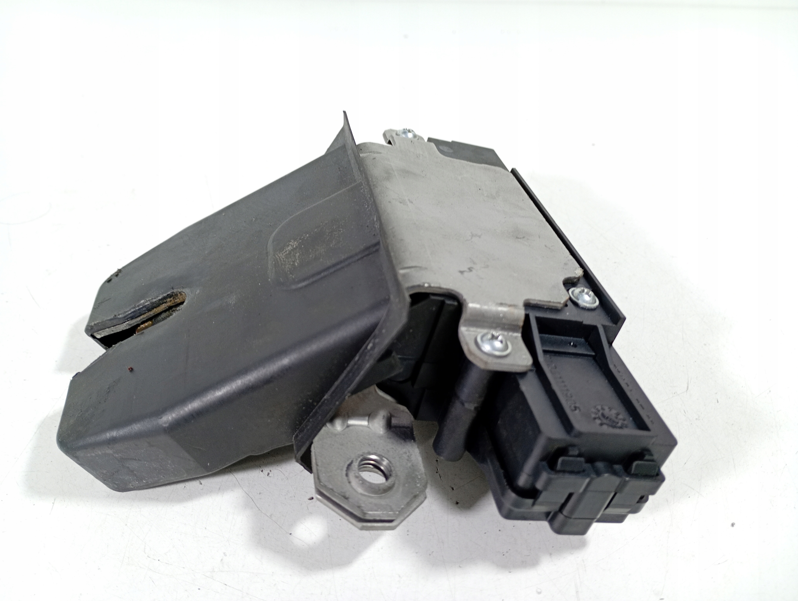 FORD FOCUS MK2 FL 04-10 lock bonnet boot rear rear part