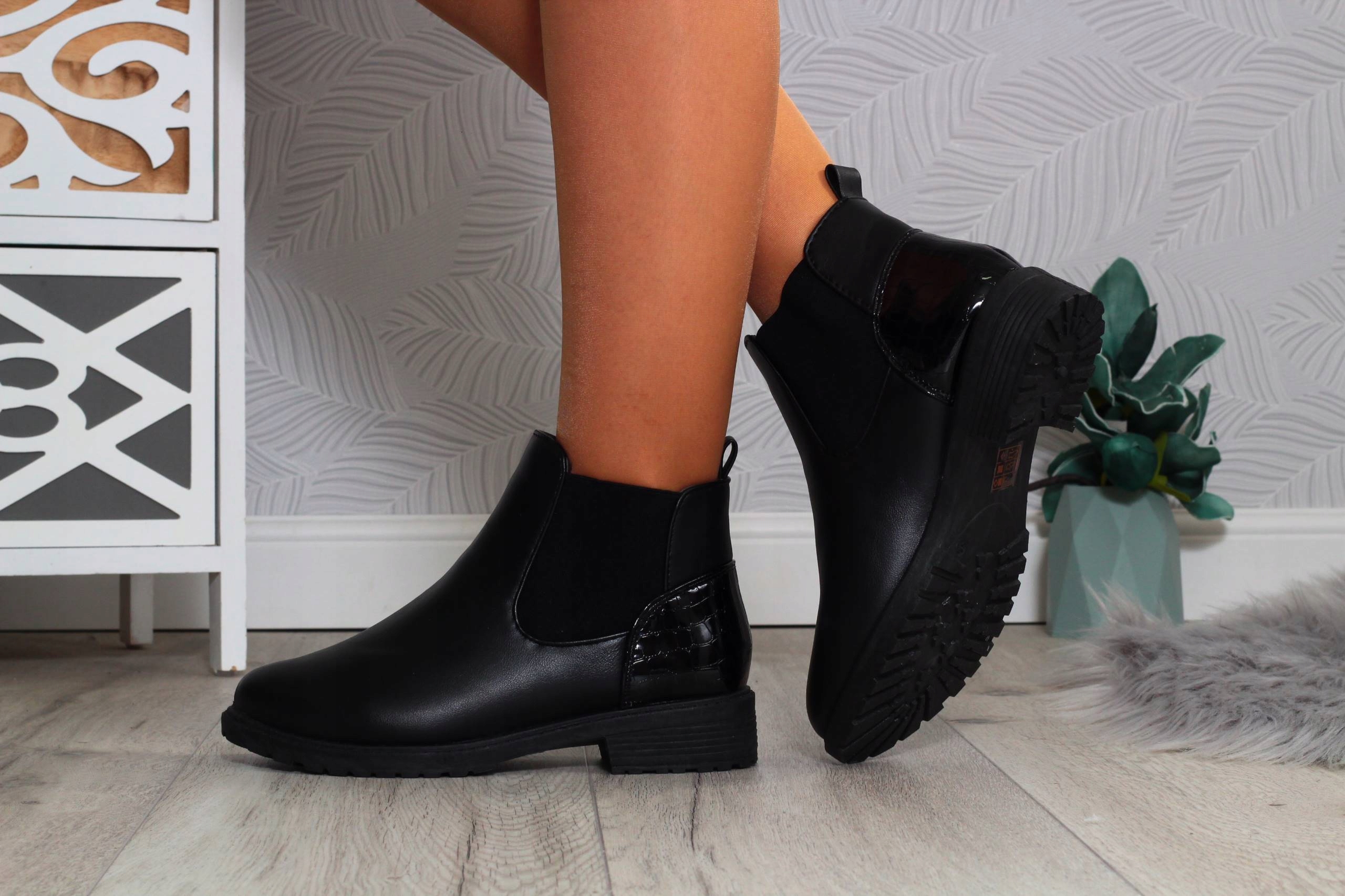 BOTKI DAMSKIE BUTY SZTYBLETY ELEGANCKIE PŁASKIE Materiał zewnętrzny skóra ekologiczna