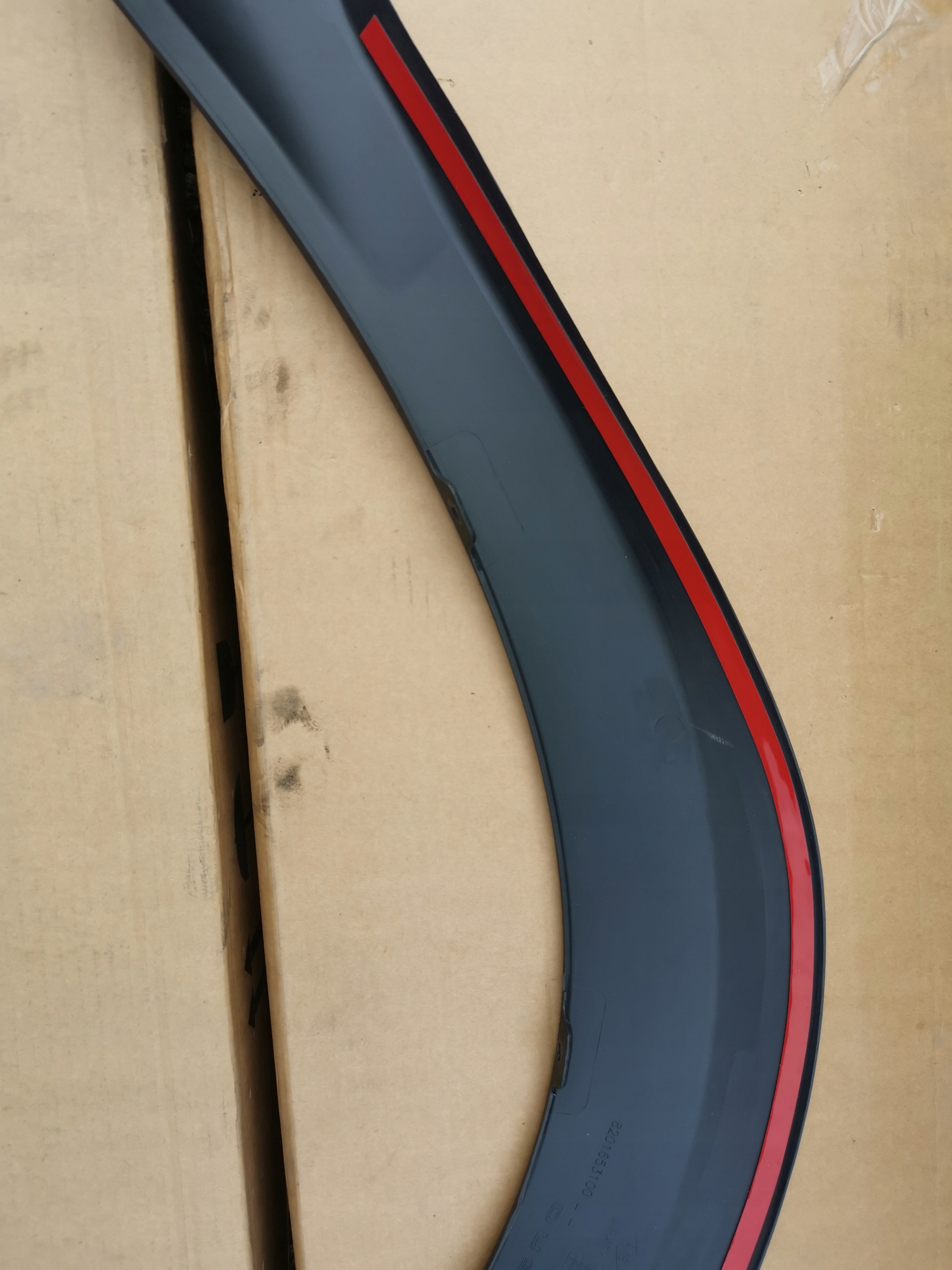 DACIA DUSTER and 1 10-18 moulding cap left front