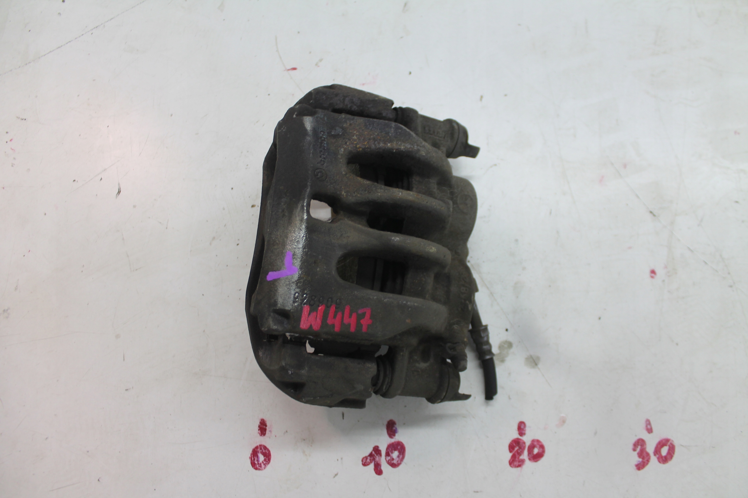 caliper brake left front front MERCEDES VITO W447 1.6 CDI 14
