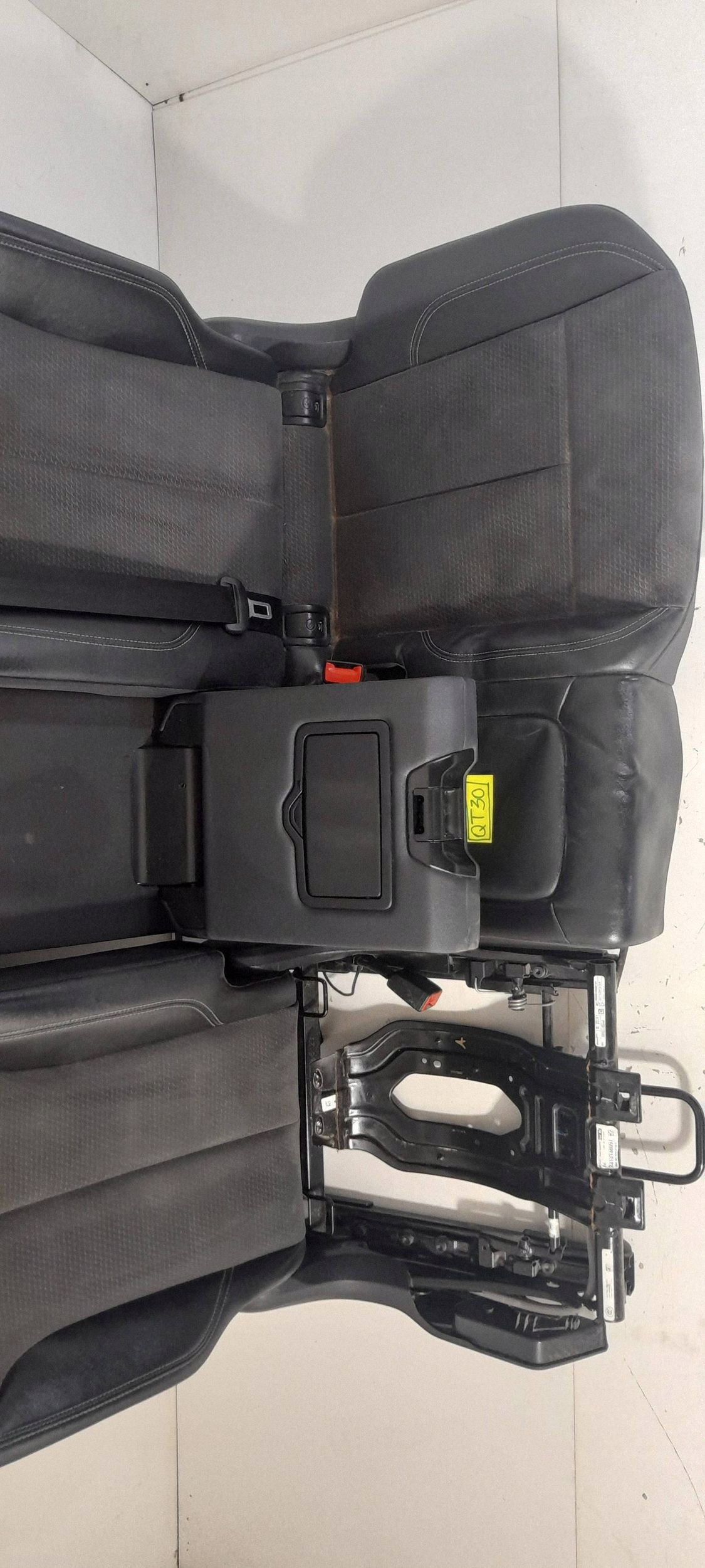 Audi Q5 80A SQ5 FY S-Line Sitz hinten (QT30)