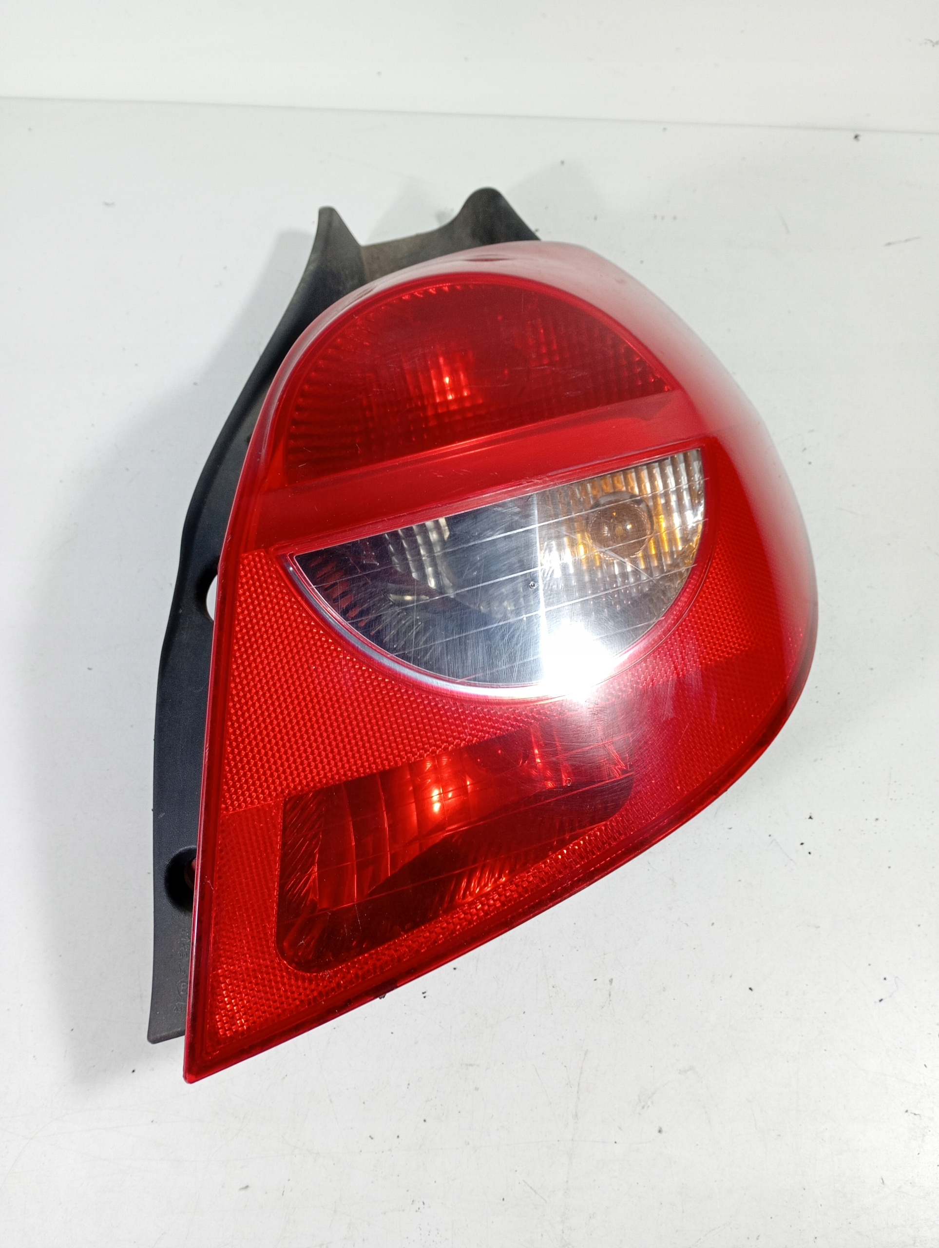 RENAULT CLIO 3 III 05-09 light right rear rear part
