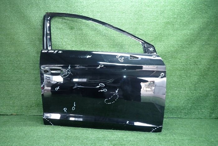 SEAT LEON III door right front front