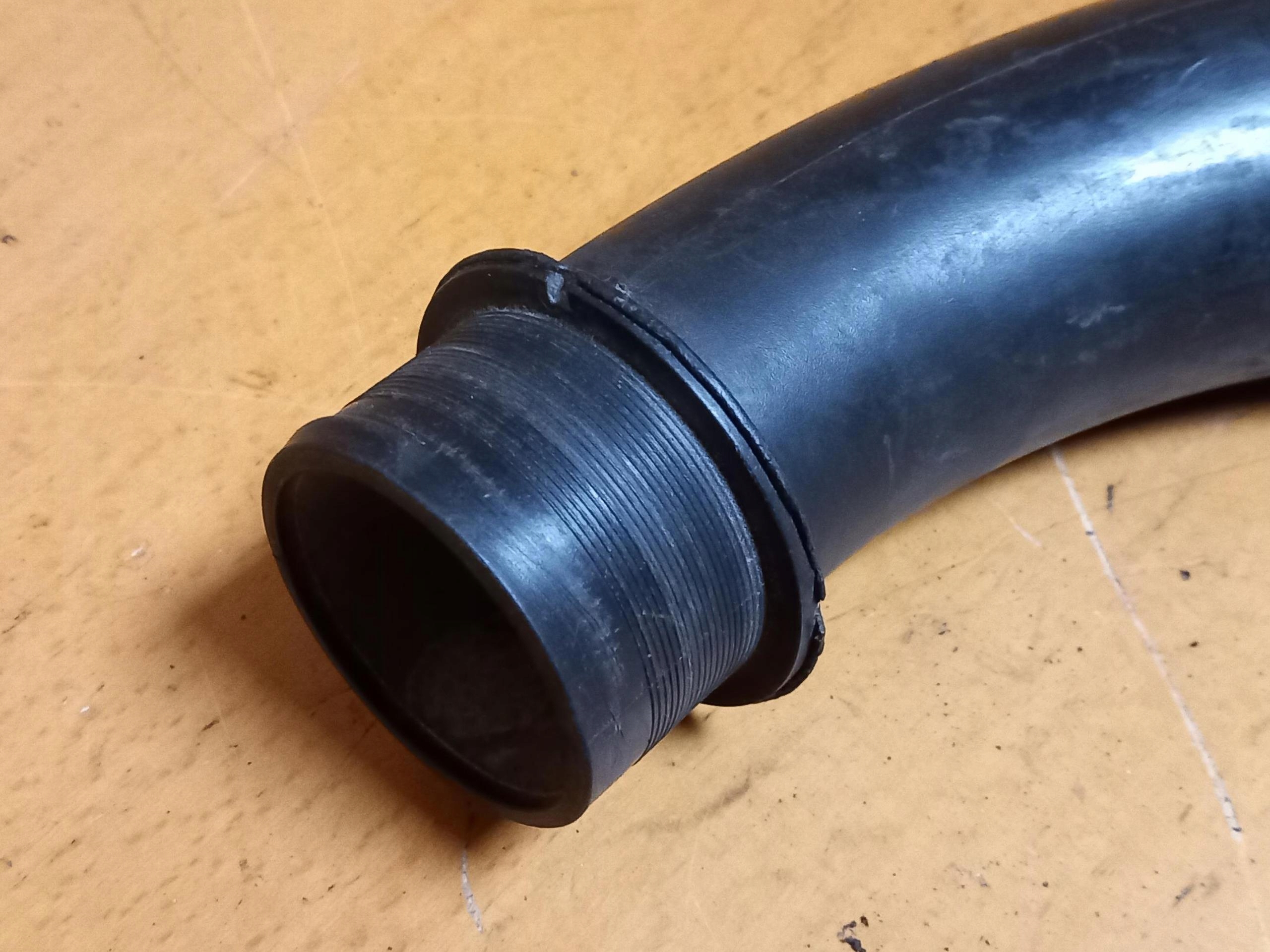 pipe wiring air RENAULT CLIO III 1.5 DCI 8200218987