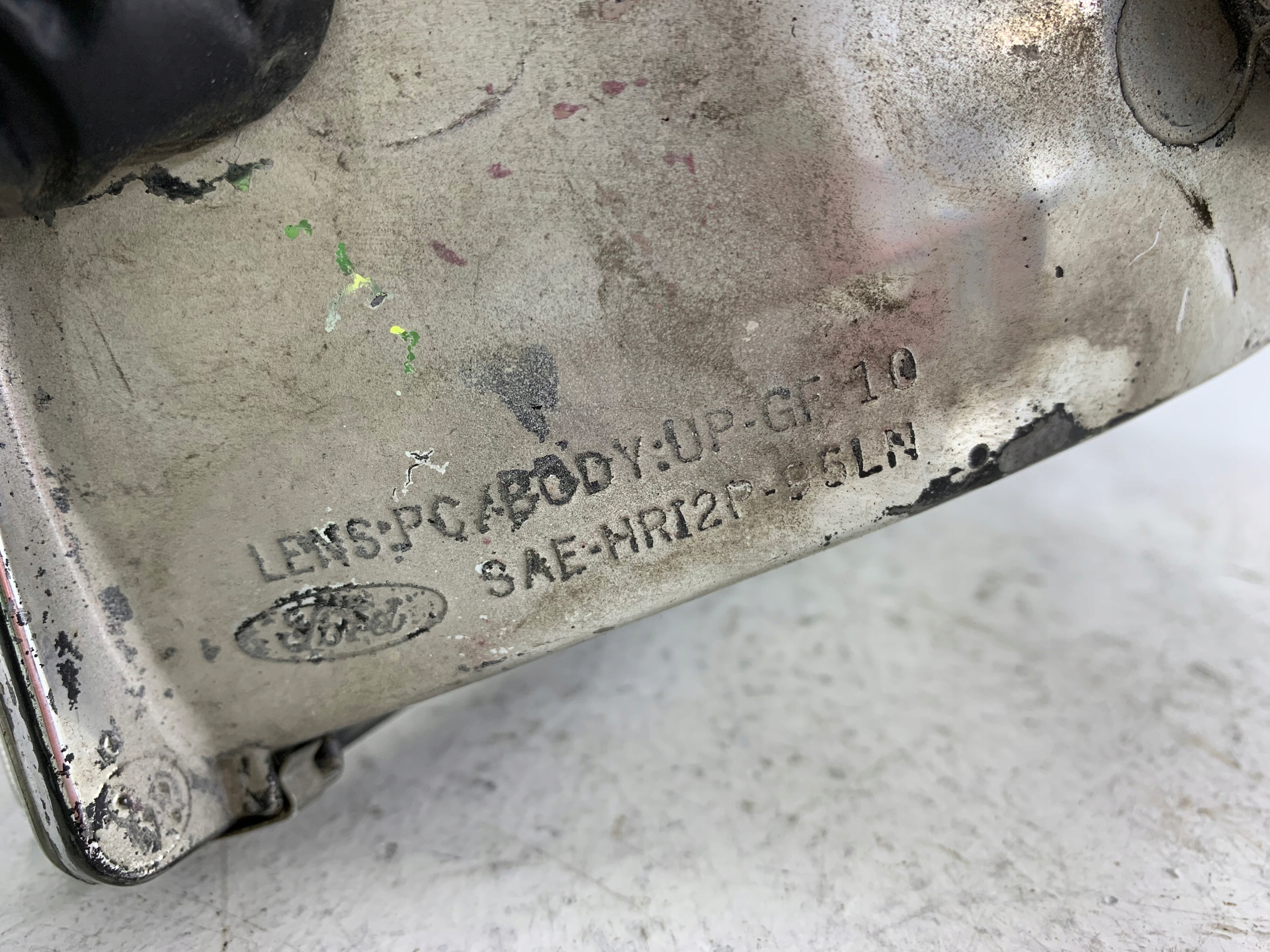 FORD LINCOLN TOWNCAR light left front