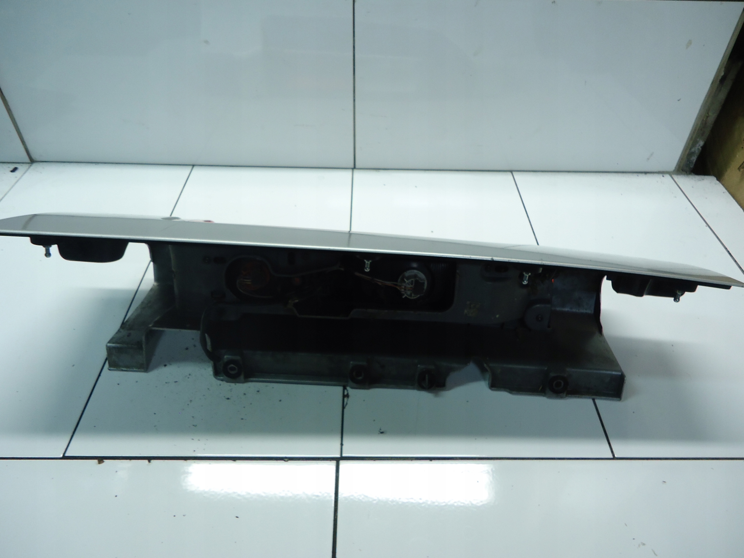 RENAULT TRAFIC III OPEL VIVARO light right rear part 93454193