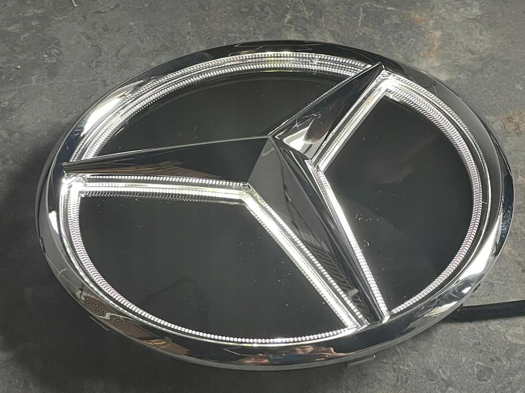 Gwiazda Chrom LED 205mm Do ML W166 GLC X253 GLE GLE COUPE W292 GLS X166 Numer katalogowy części P.173/207.