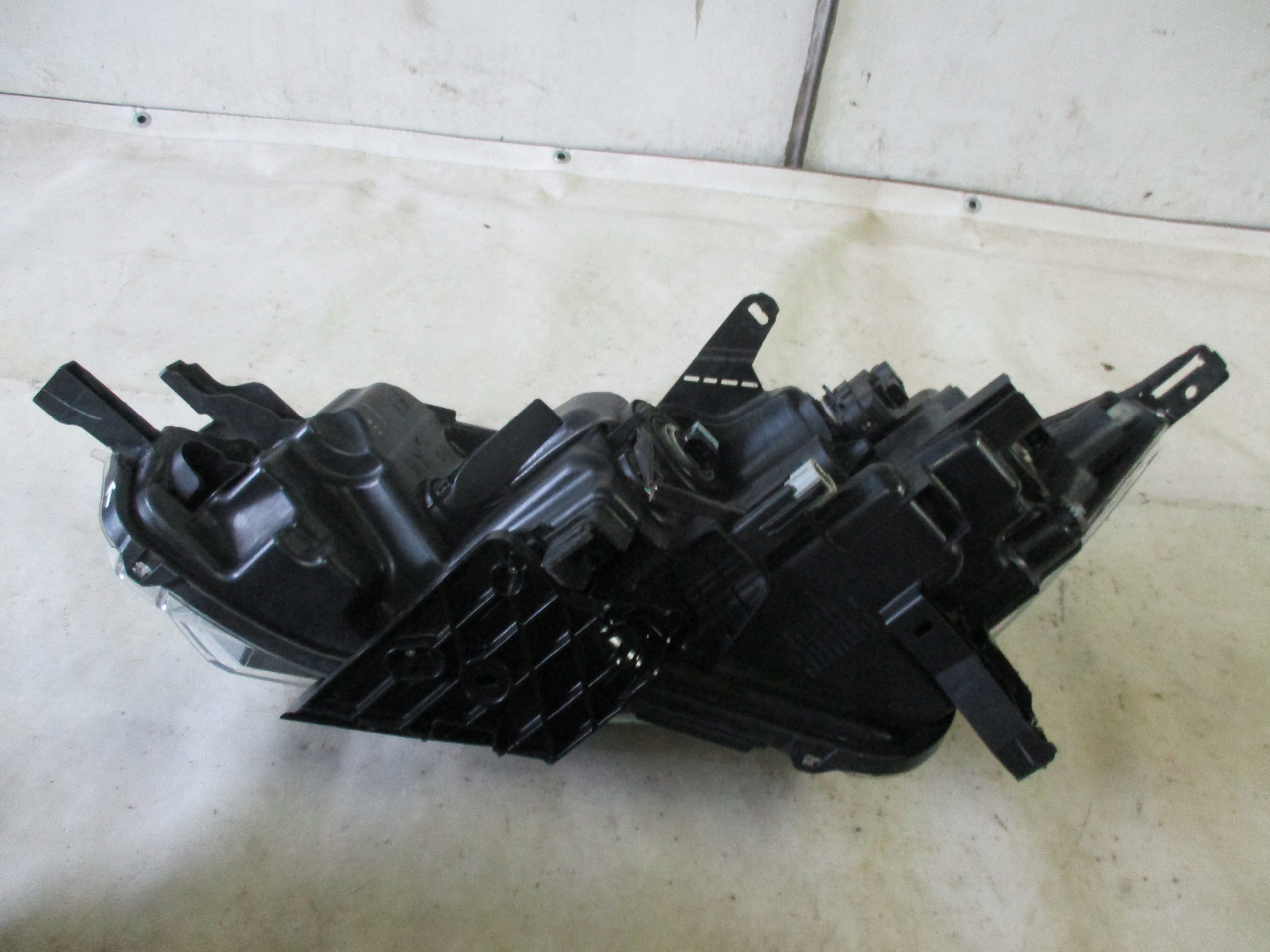 light right front front Nissan Qashqai II 2 lift 17r- 100-19009
