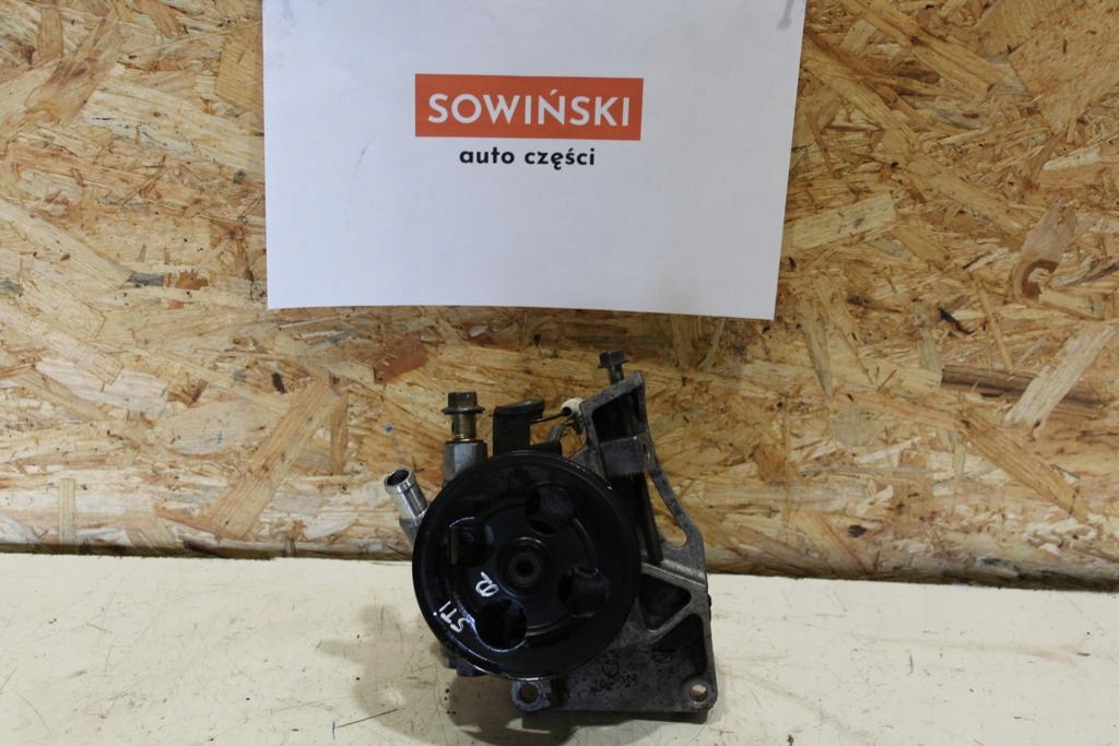 34611FE130 - Насос гідропідсилювача керма Subaru Impreza STI 2002