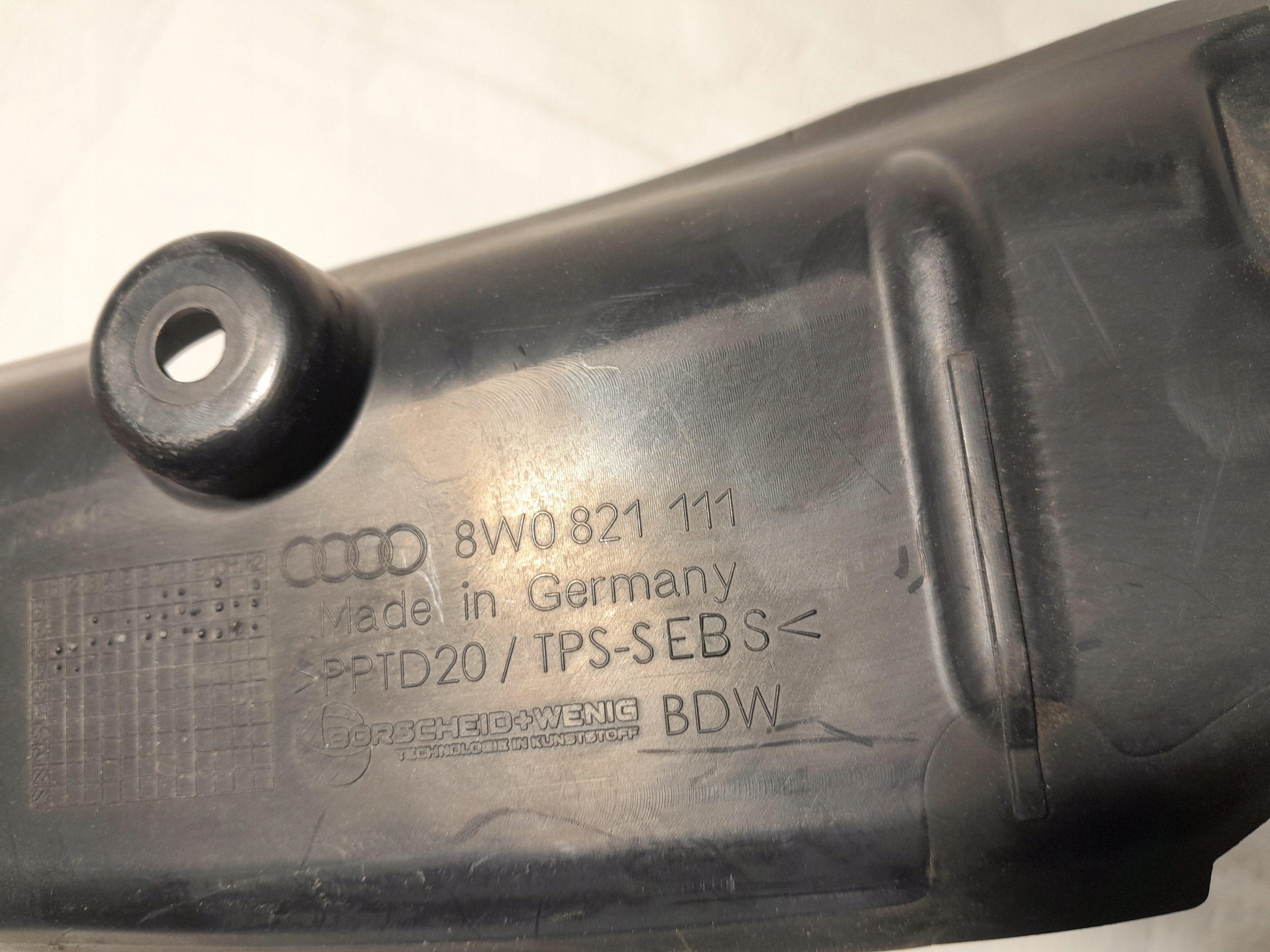 AUDI A4 B9 Insonorisation Aile Gauche 8W0821111