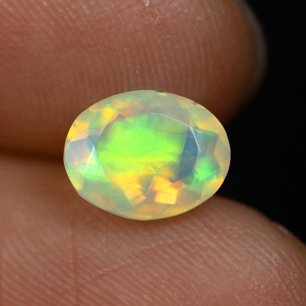 Přírodní opál 1.10 ct Ovál Etiopie certifikát Wbd