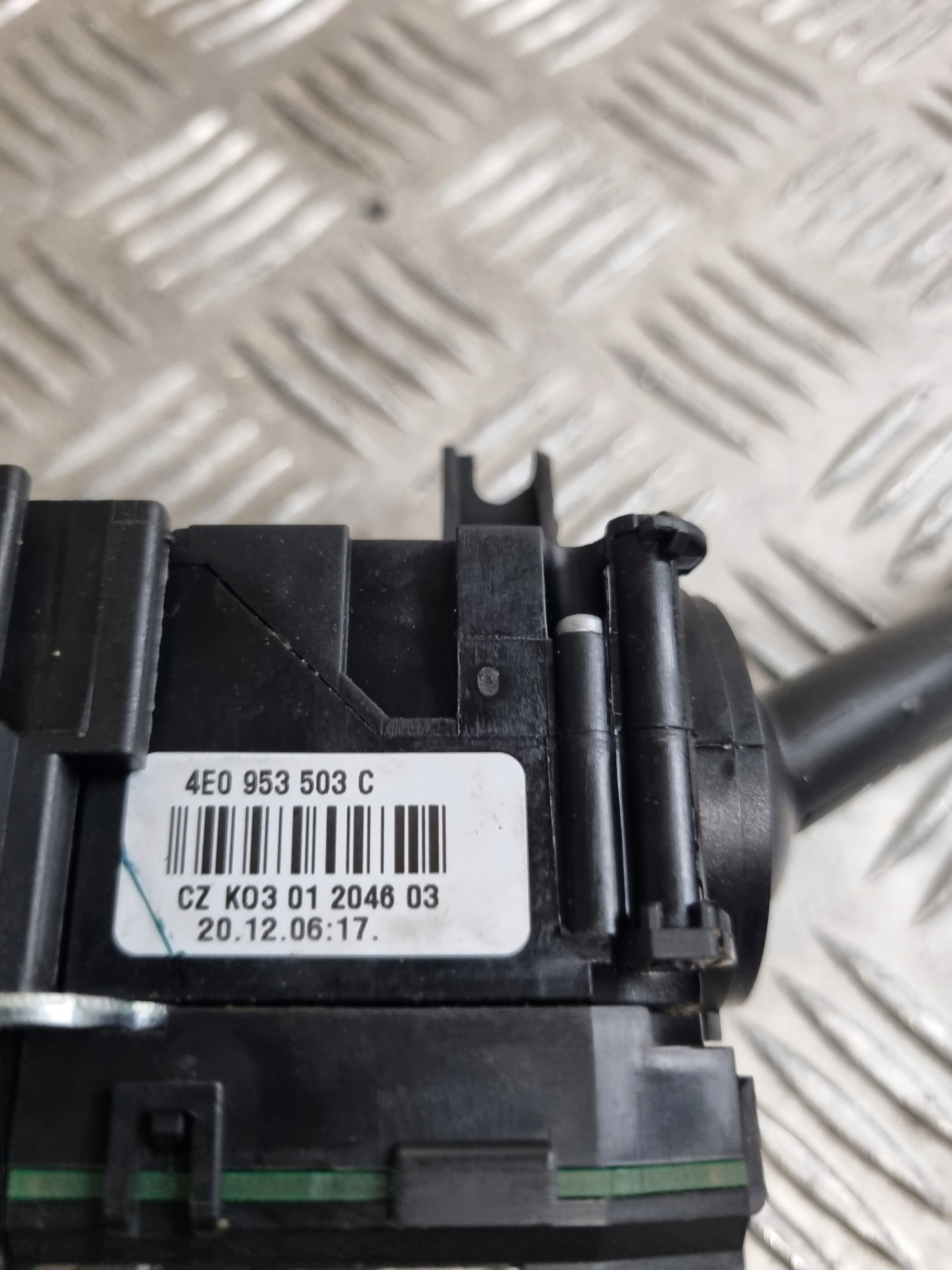 commande levier commodo sous volant AUDI A4 B7