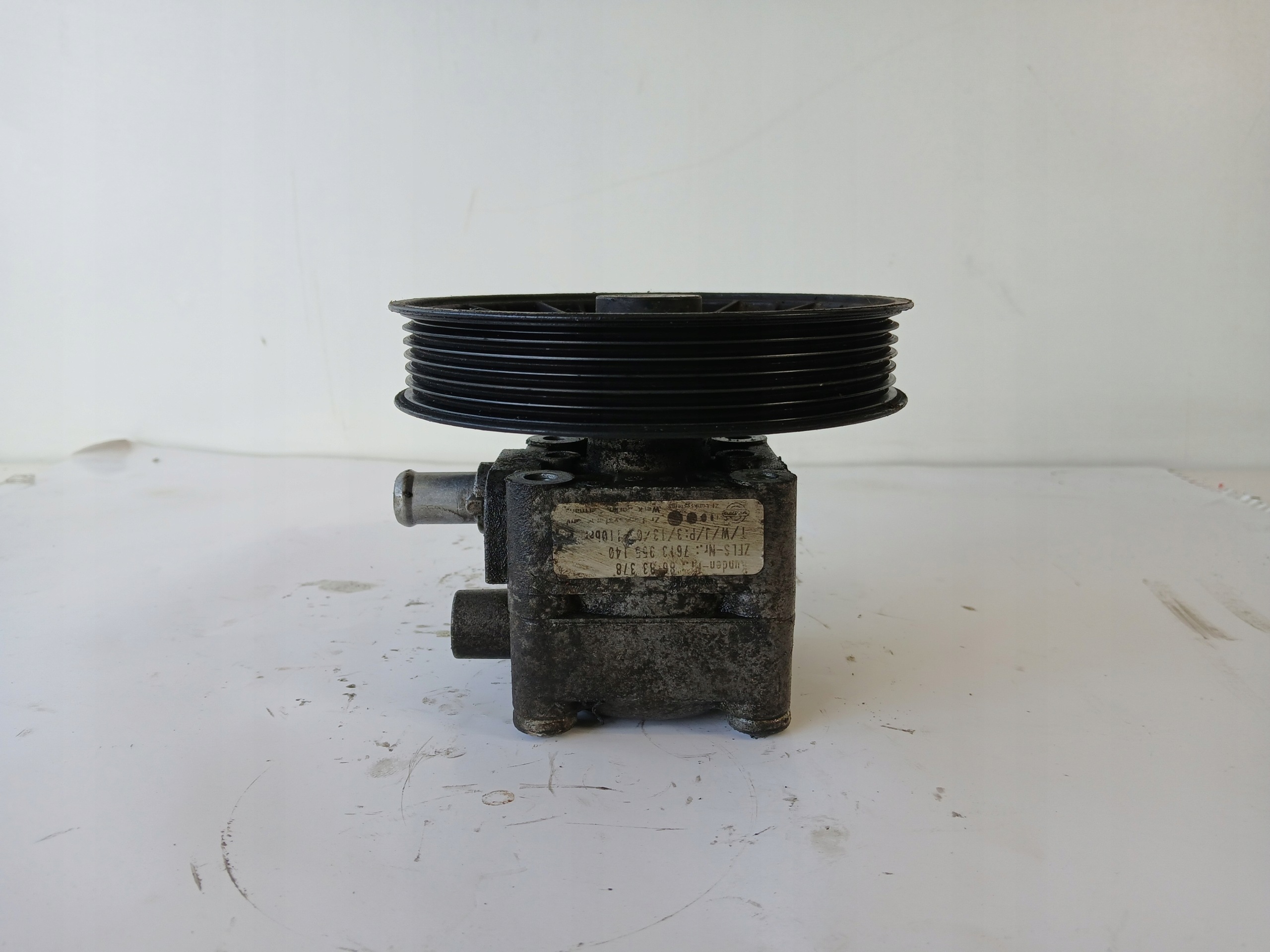 VOLVO V40 S40 e 1.8 Pompa servosterzo 8683378