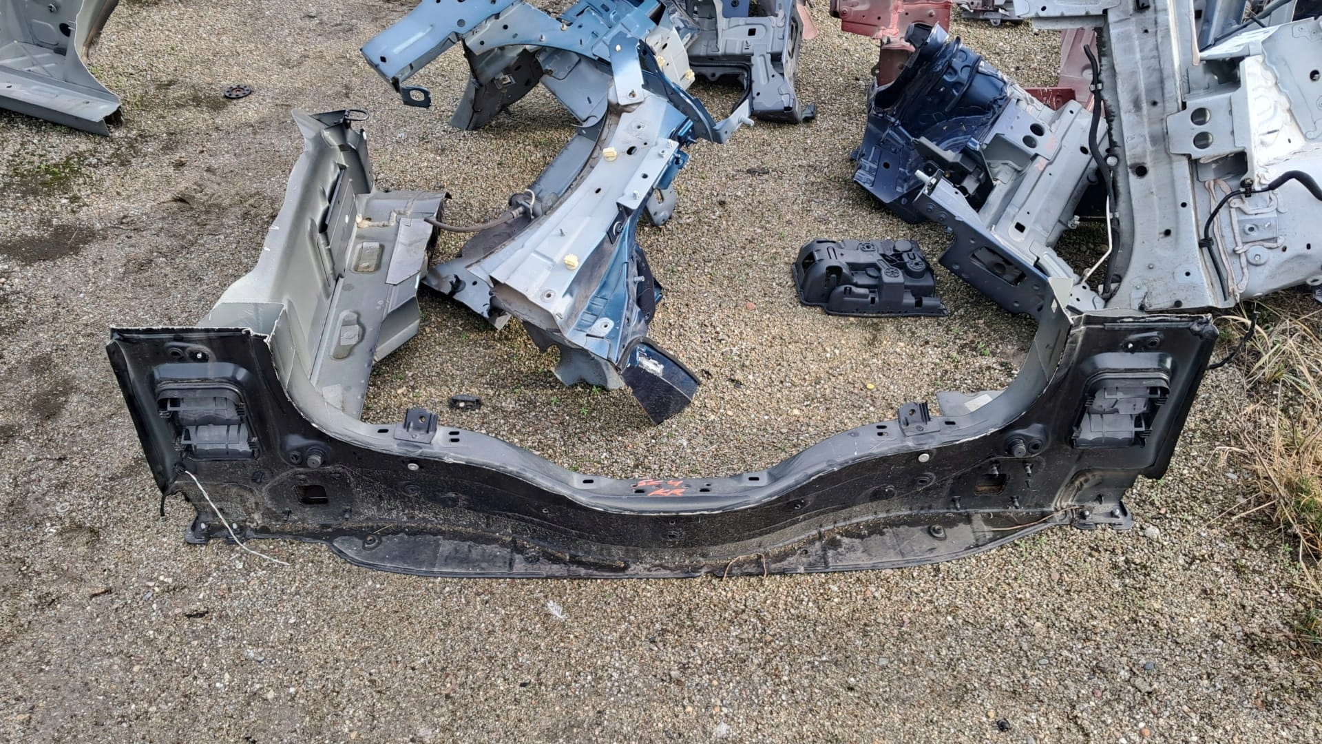 Tylny Pas ćwiartka RENAULT SCENIC 4 KRÓTKI