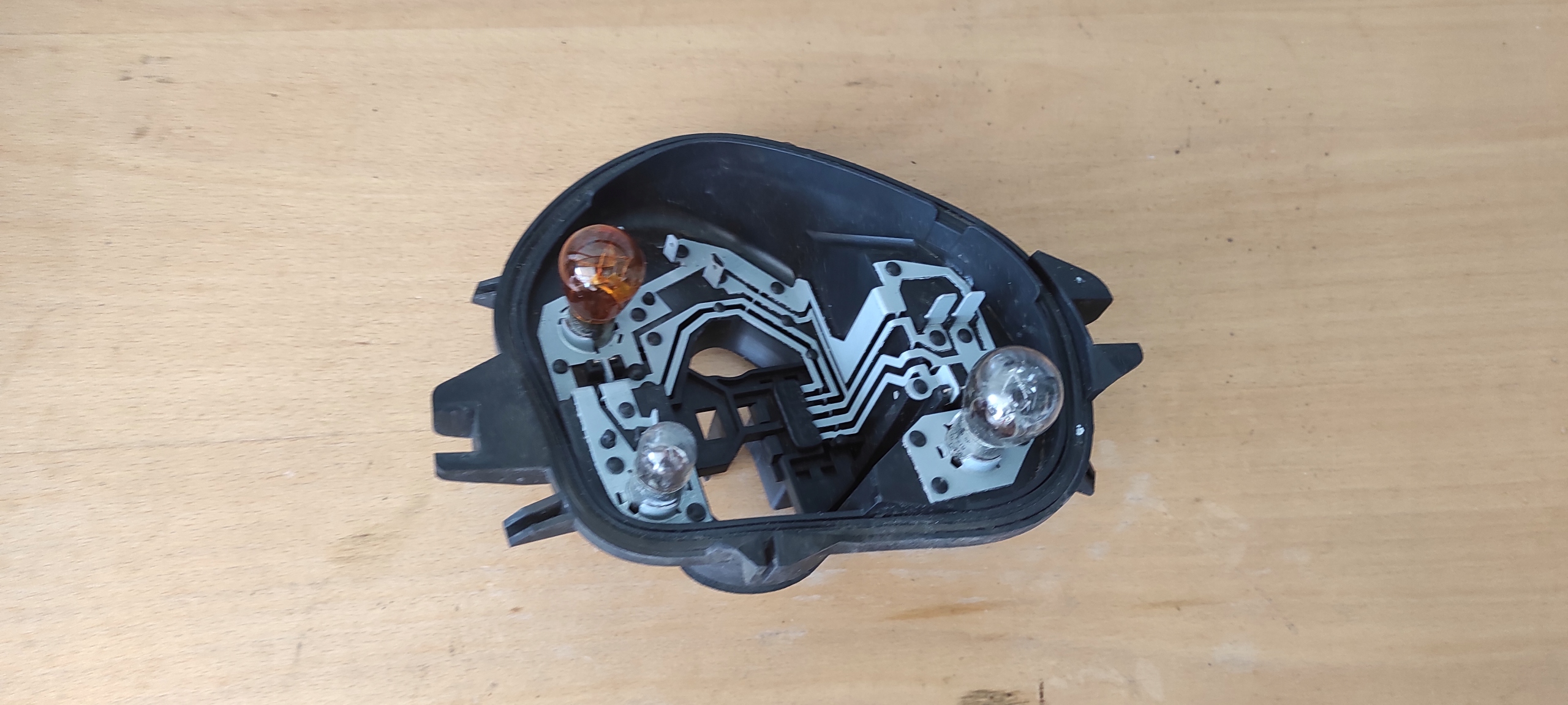 light housing left rear part left rear PEUGEOT 208