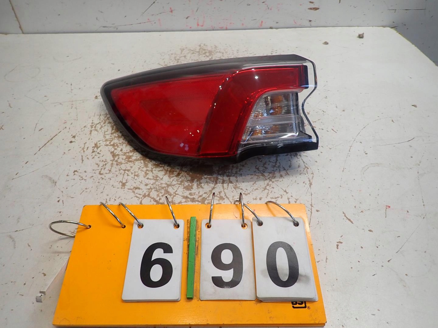 light rear part rear left FORD KUGA MK3 2019