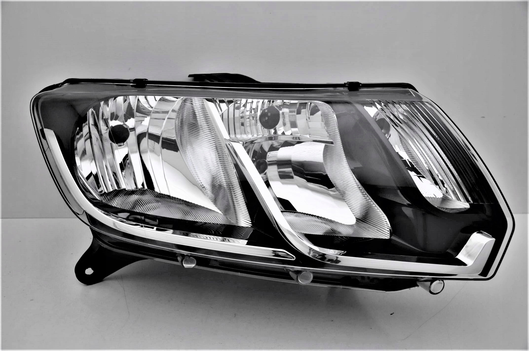 RENAULT SYMBOL THALIA 12-REFLEKTOR PRAWY DEPO Strona zabudowy prawa