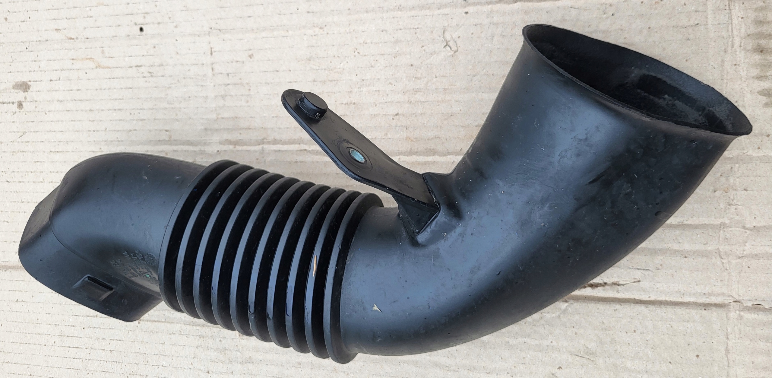wiring pipe hose air BMW 5 E60 E61 525D 530D 3.0 DIESEL 7790056 OE