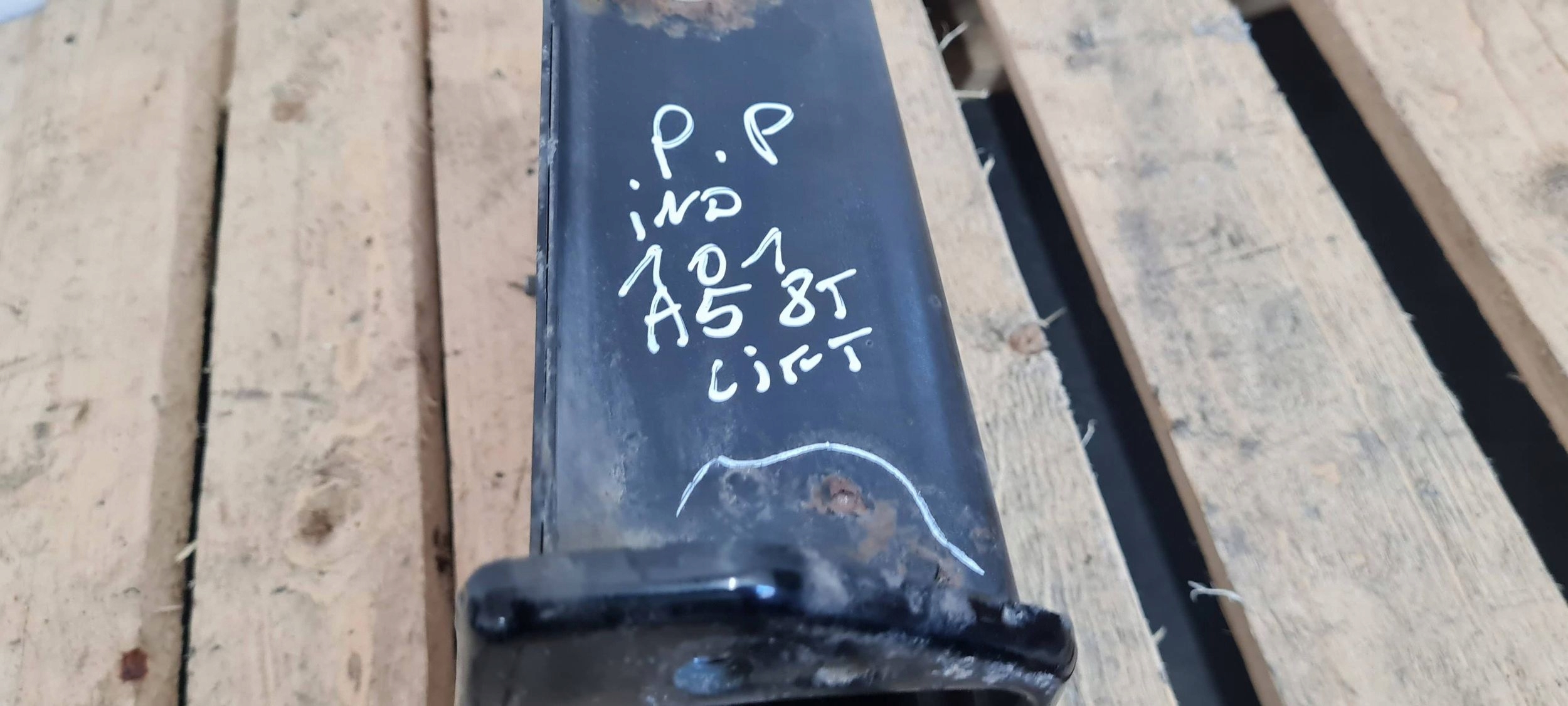 A5 8T LIFT S5 quarter right right front LZ9Y A4 B8 S4