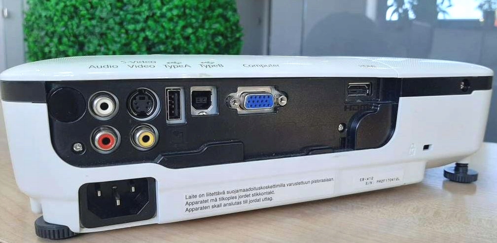 Projektor LCD EPSON EB-W12 H428B HDMI VGA 2800lm - Sklep Projektor LCD EPSON EB-W12 H428B HDMI VGA 2800lm - Sklep