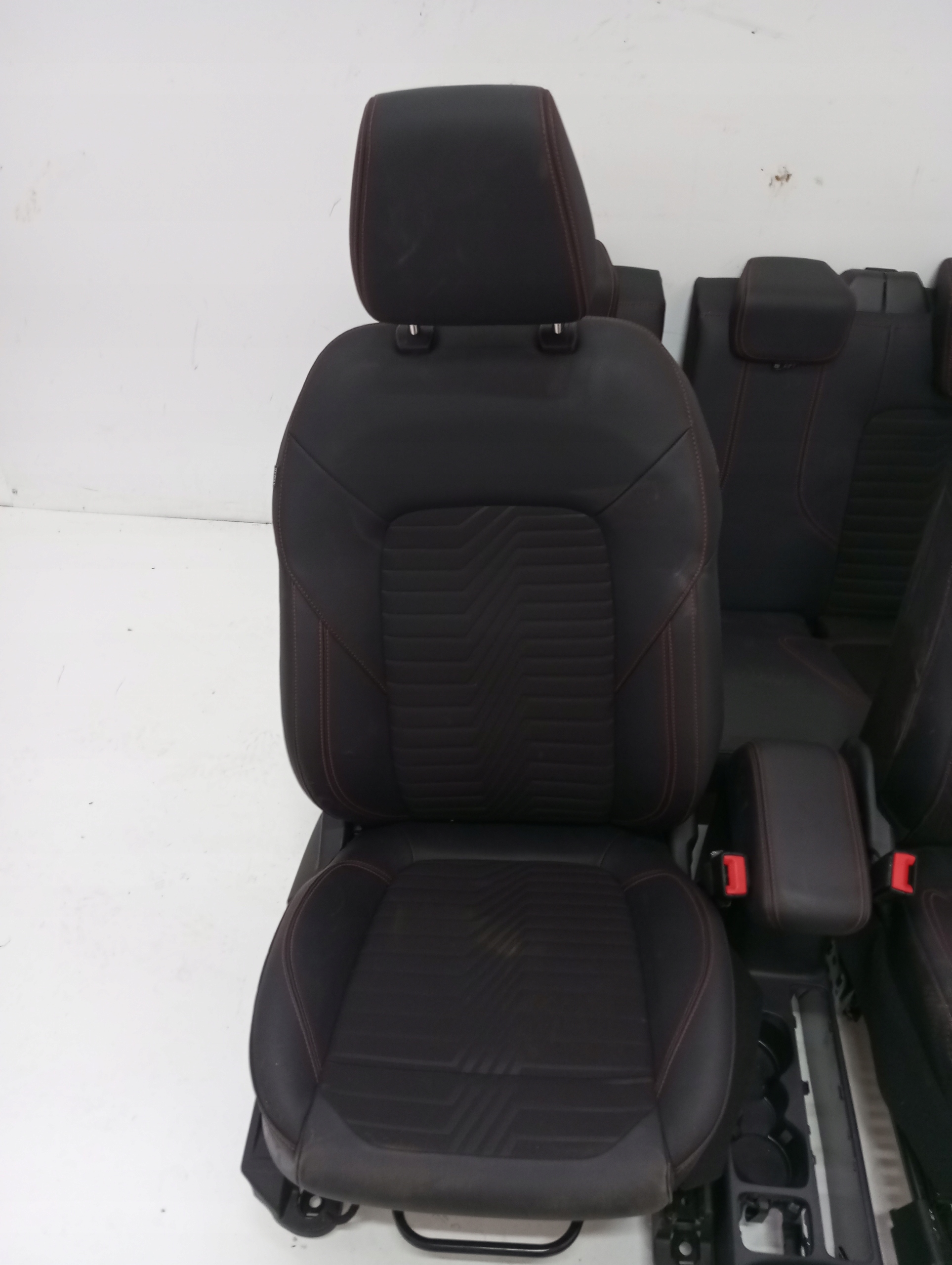 upholstery seats pol leather Ford PUMA II