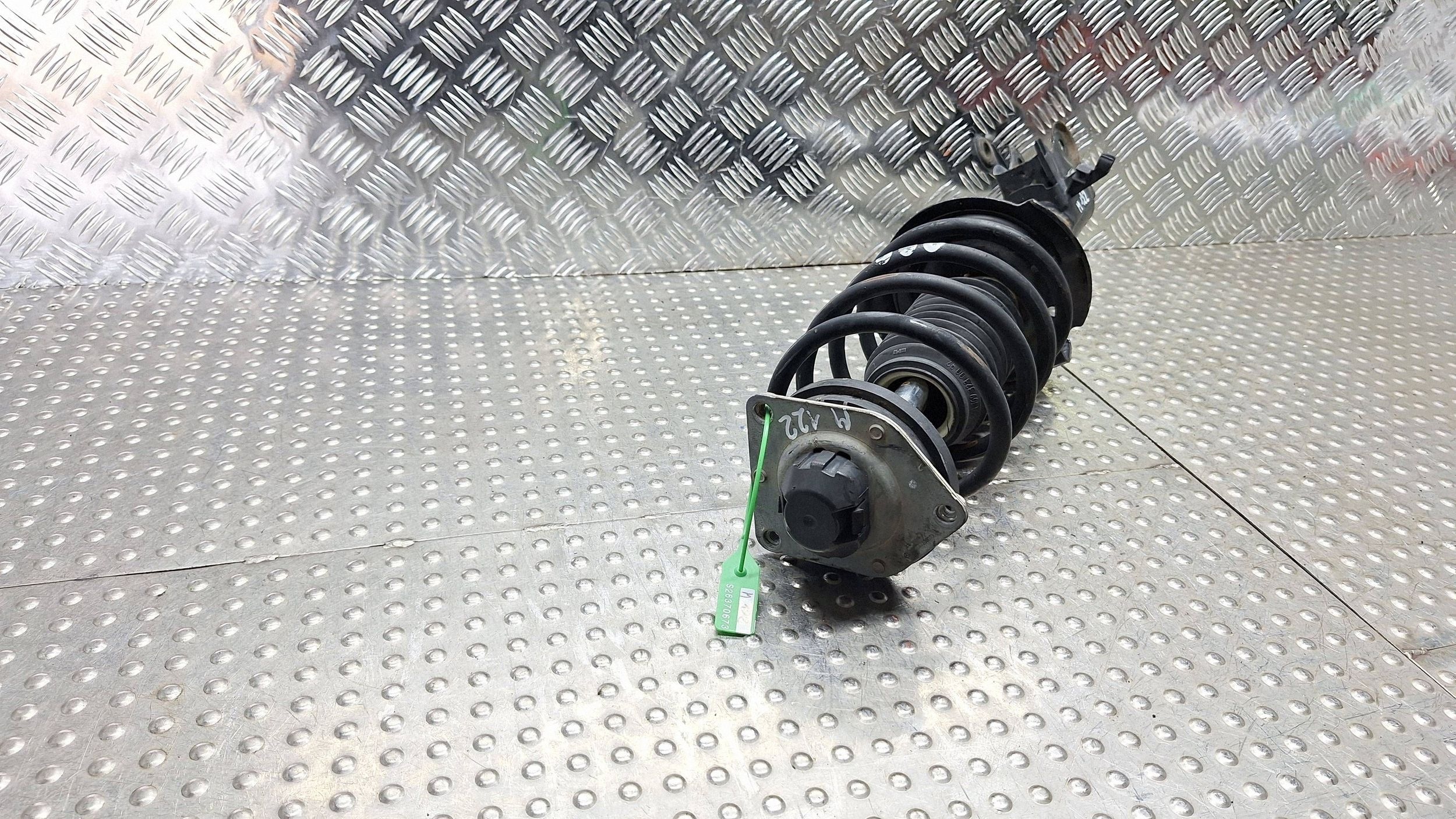 shock absorber right front A1693200530 MERCEDES A W169 W245