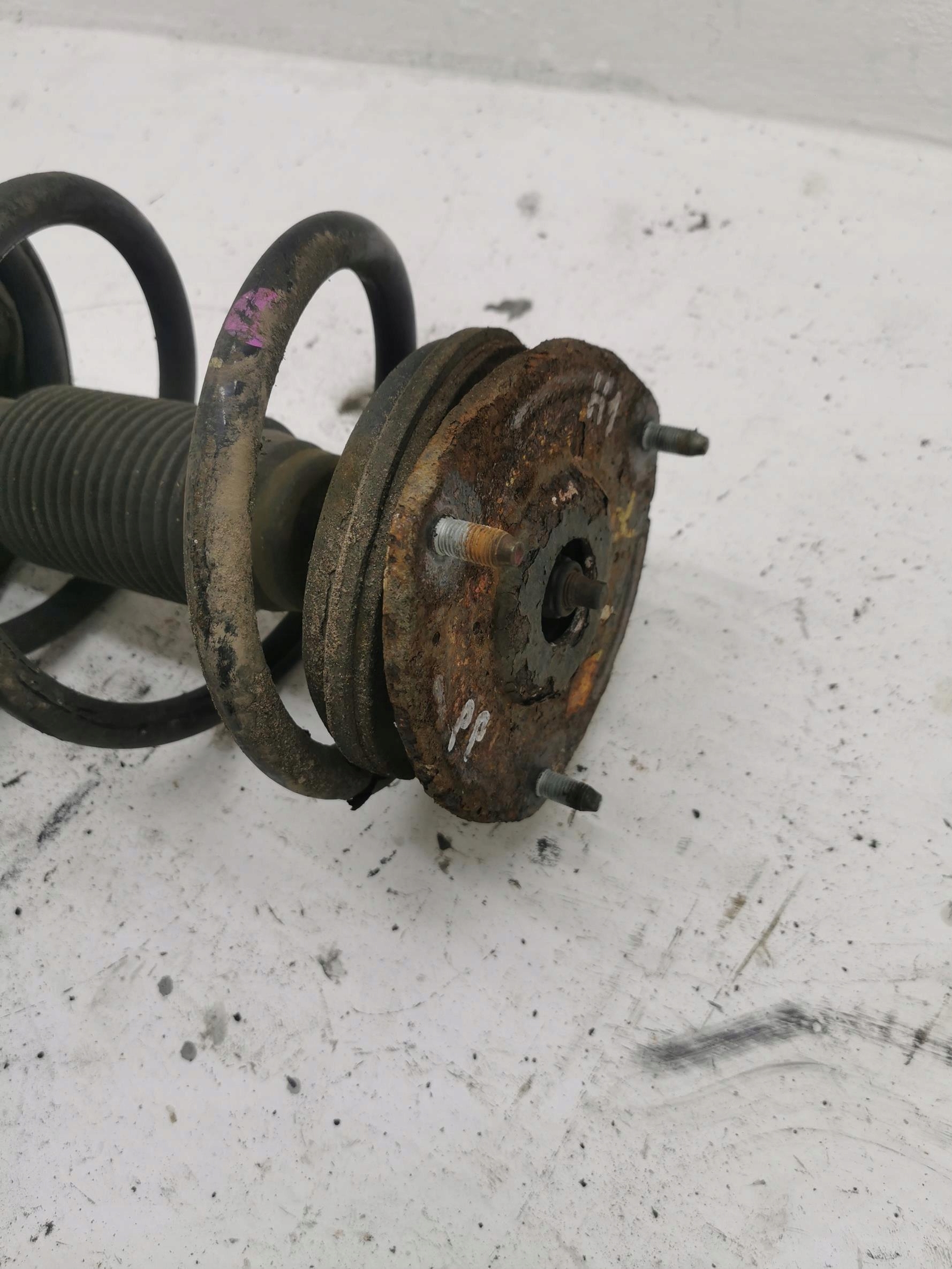 shock absorber right front HYUNDAI H-1 II 2.5 CRDi