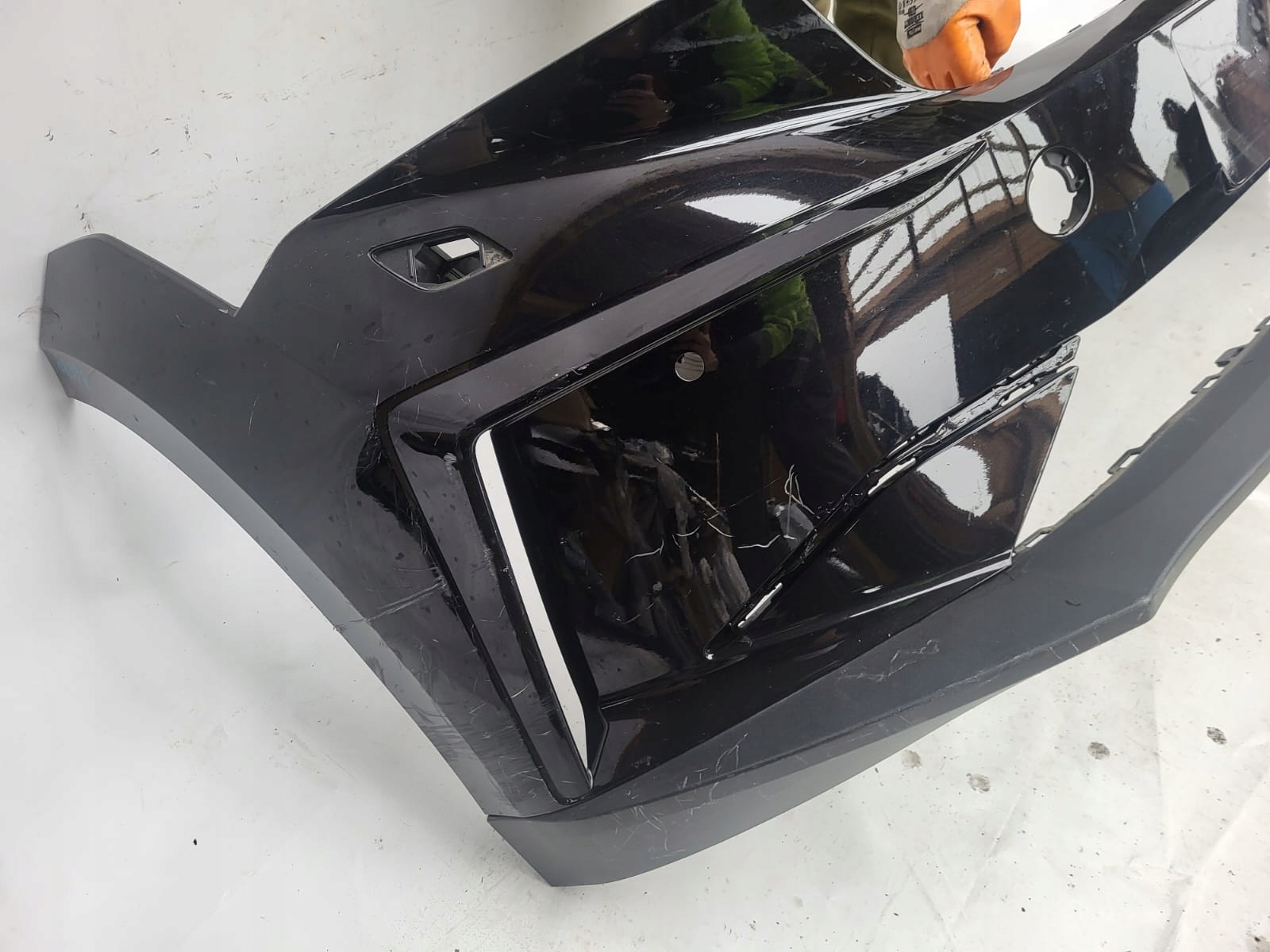 SKODA ENYAQ IV 20- bumper front front SPR PDC