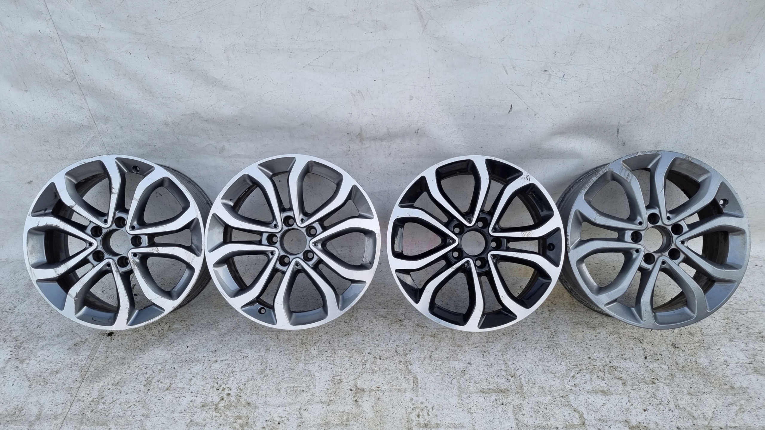 4× Обід алюміній Mercedes-Бензин OE C Клас 7.0