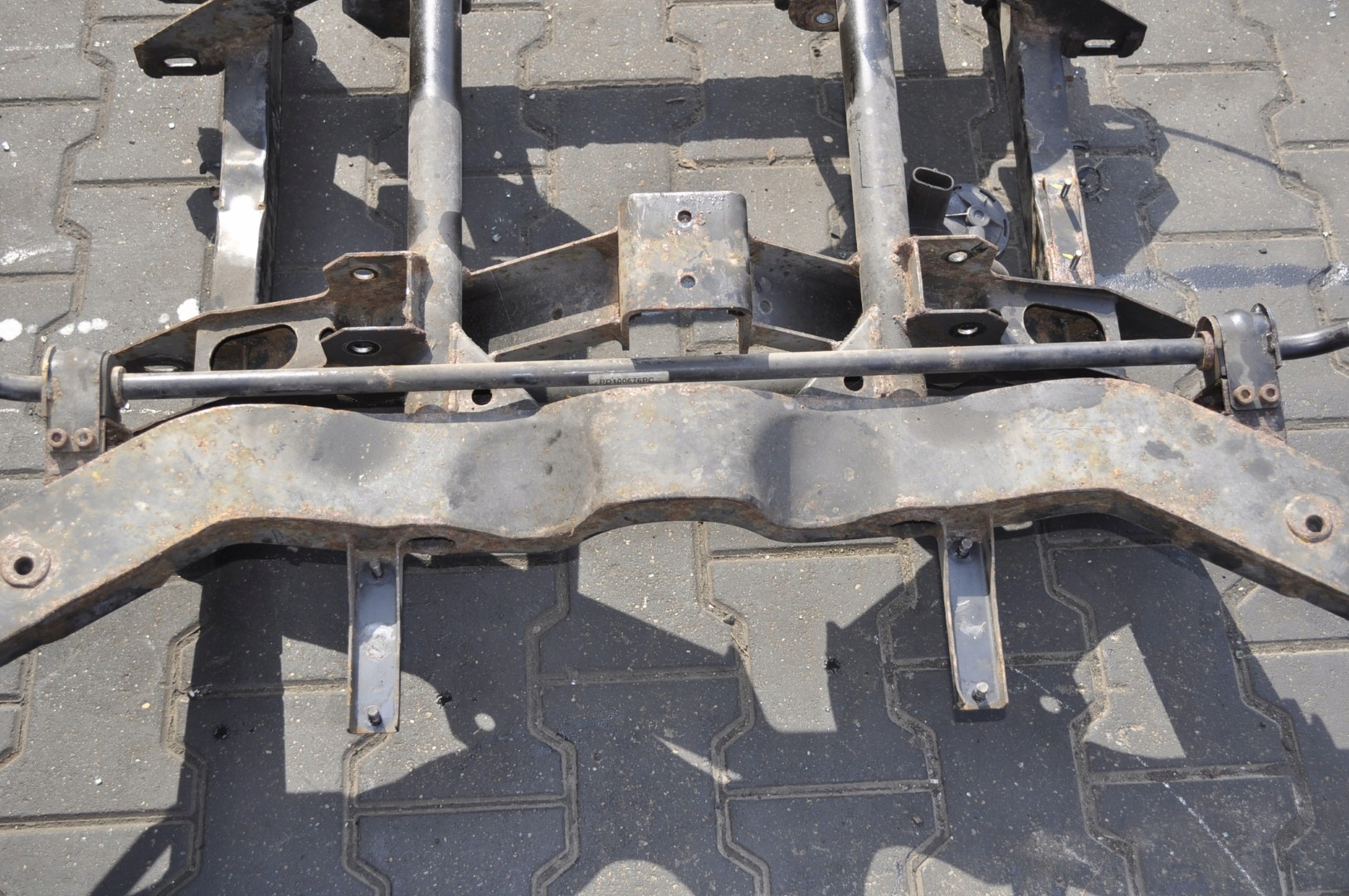 BENTLEY ARNAGE SANKI ZAWIESZENIA BELKA WÓZEK TYŁ Producent części Bentley OE