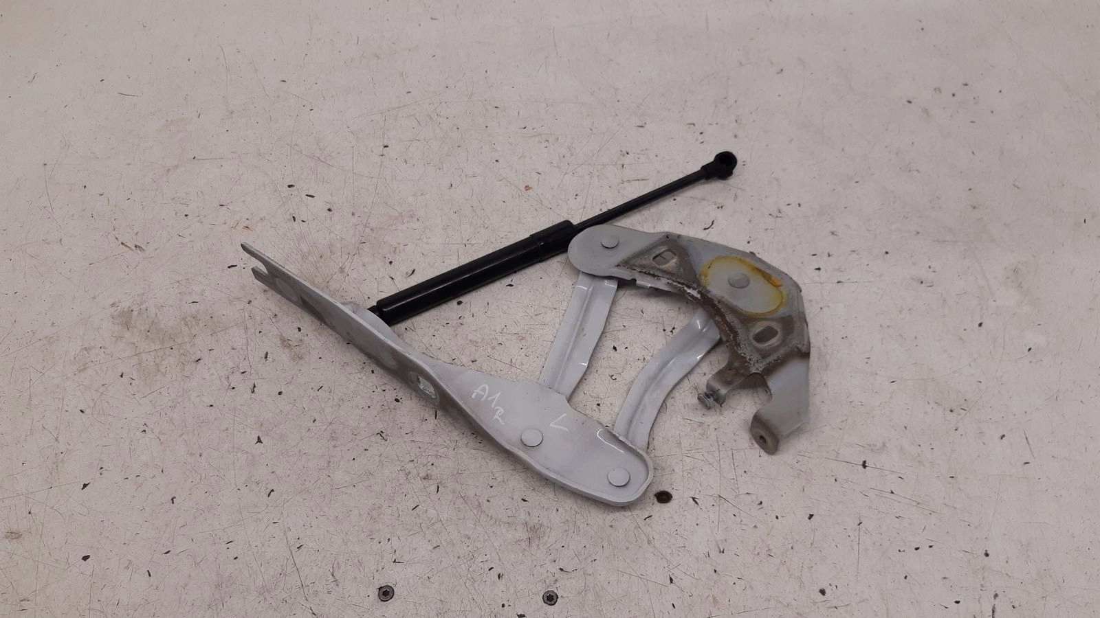hinge bonnets left Audi A1 8X 1,2 TSI