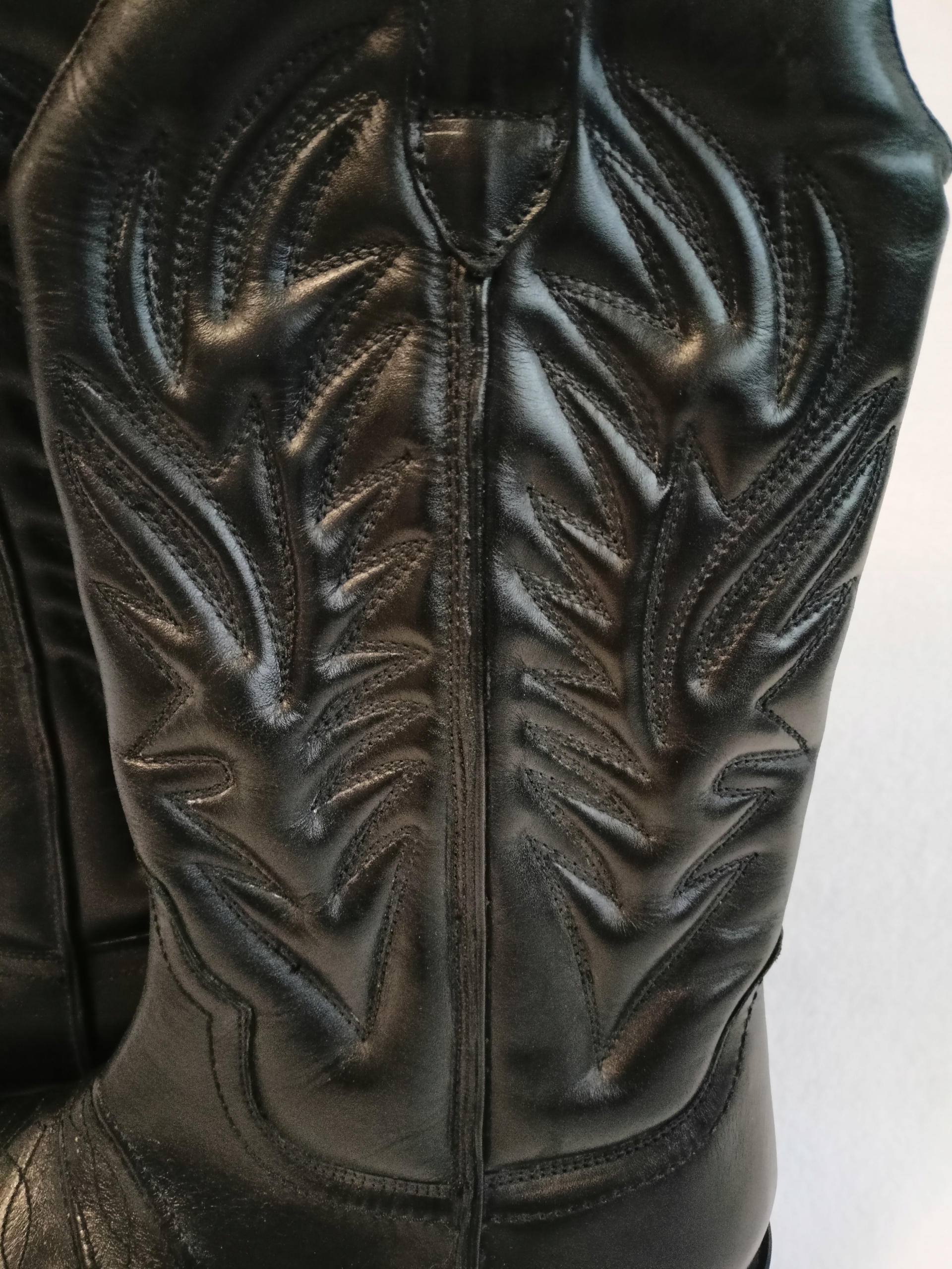 GRINGOS nowe skórzane kowbojki wyszywane 40 EAN (GTIN) 5050703190725