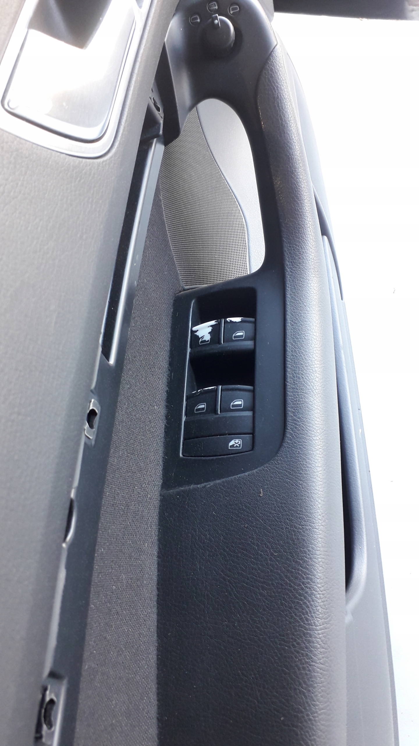 side door left front AUDI A6 C6 06R 4F1867105A