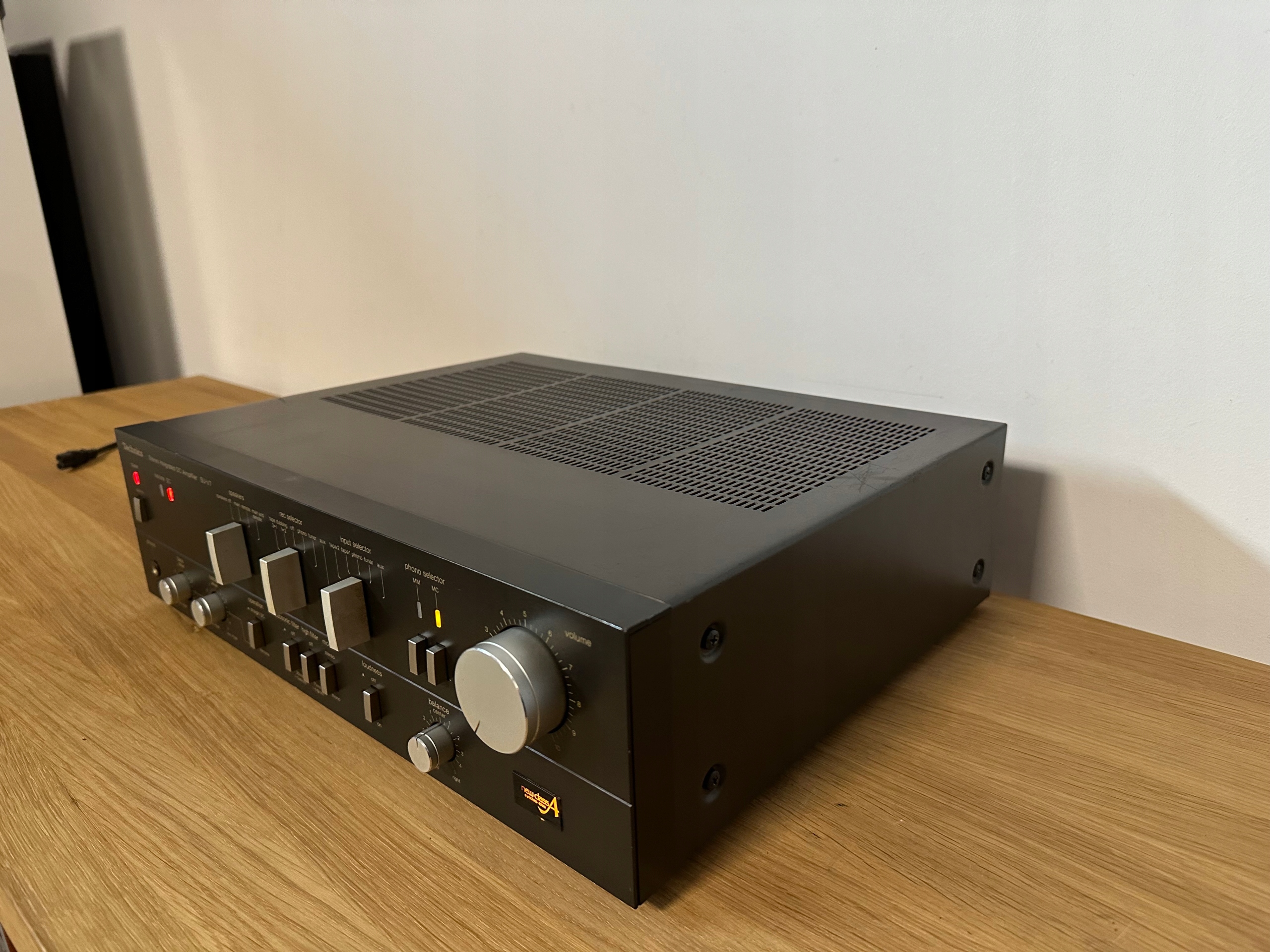 TECHNICS SU-V7 WZMACNIACZ TOP STEREO LEGENDA 1WŁ INSTRUKCJE