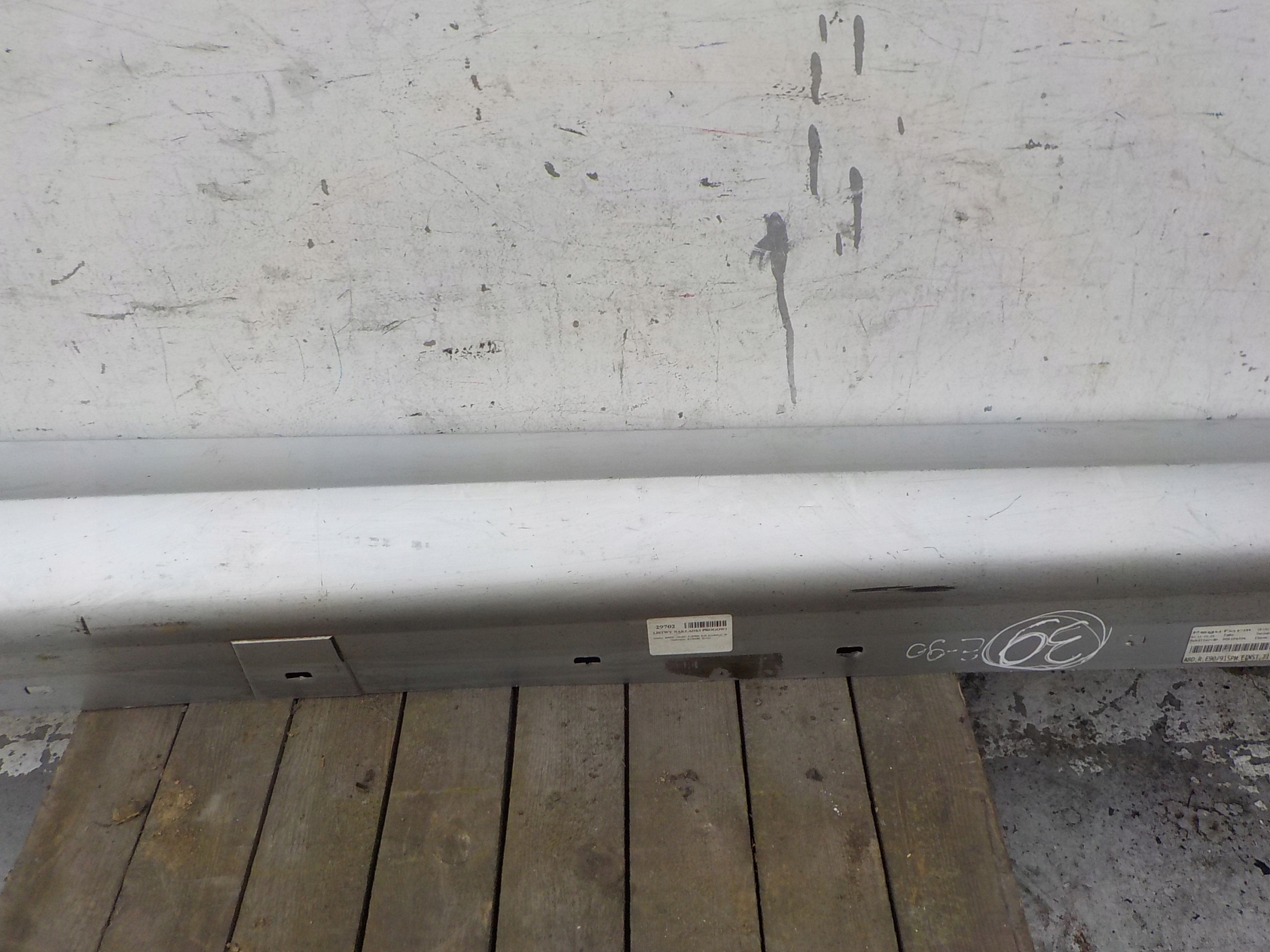 39 BMW 3 E90 moulding cap threshold right