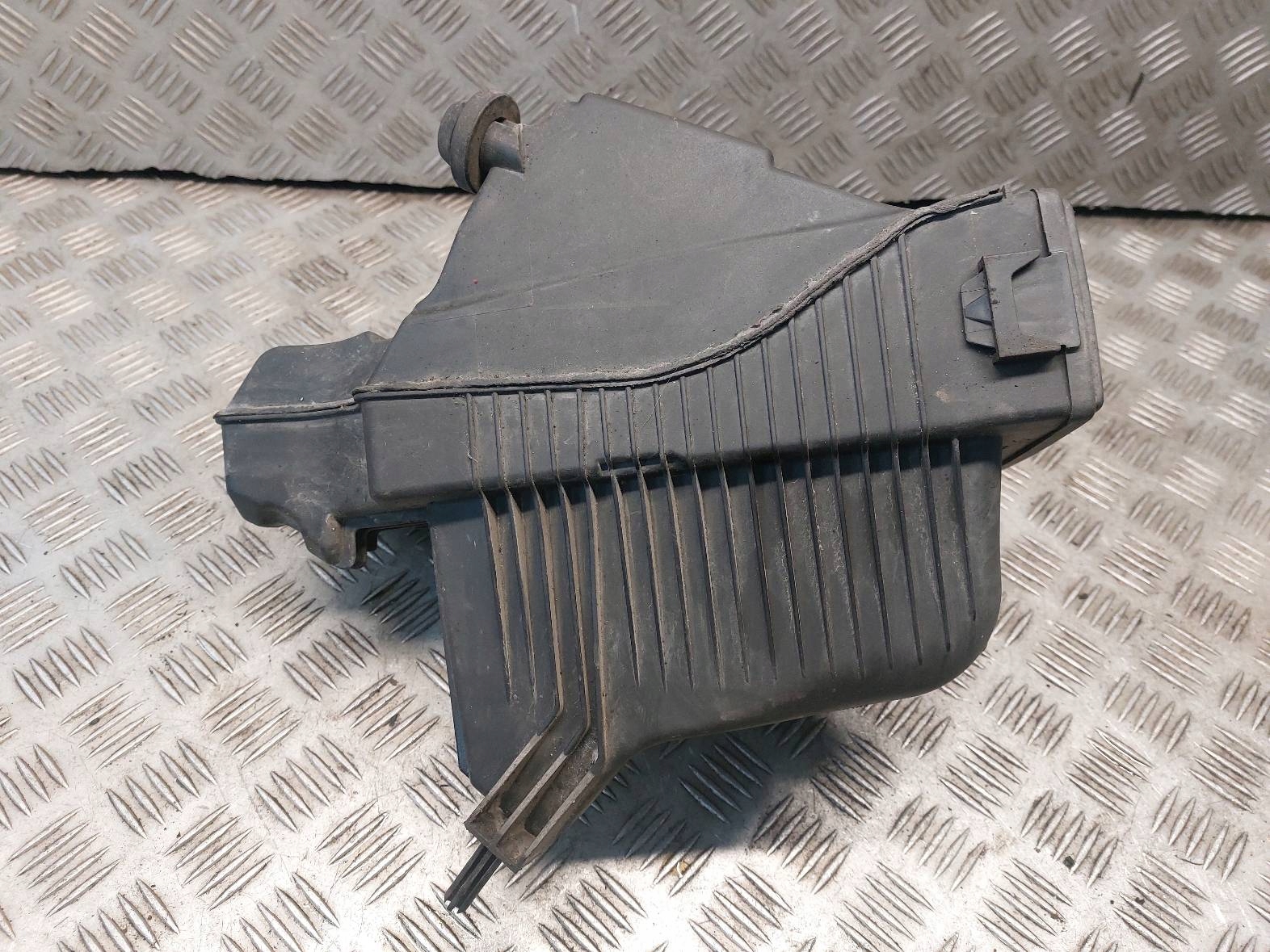 Gehäuse filter luft RENAULT CLIO III LIFT 1.5 DCI 8200398990