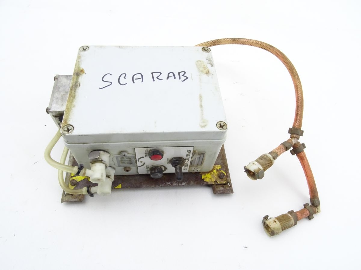 ПОДМЕТАЛЬНАЯ МАШИНА SCARAB MERLIN УПРАВЛЕНИЕ ВОДЯНЫМ НАСОСОМ