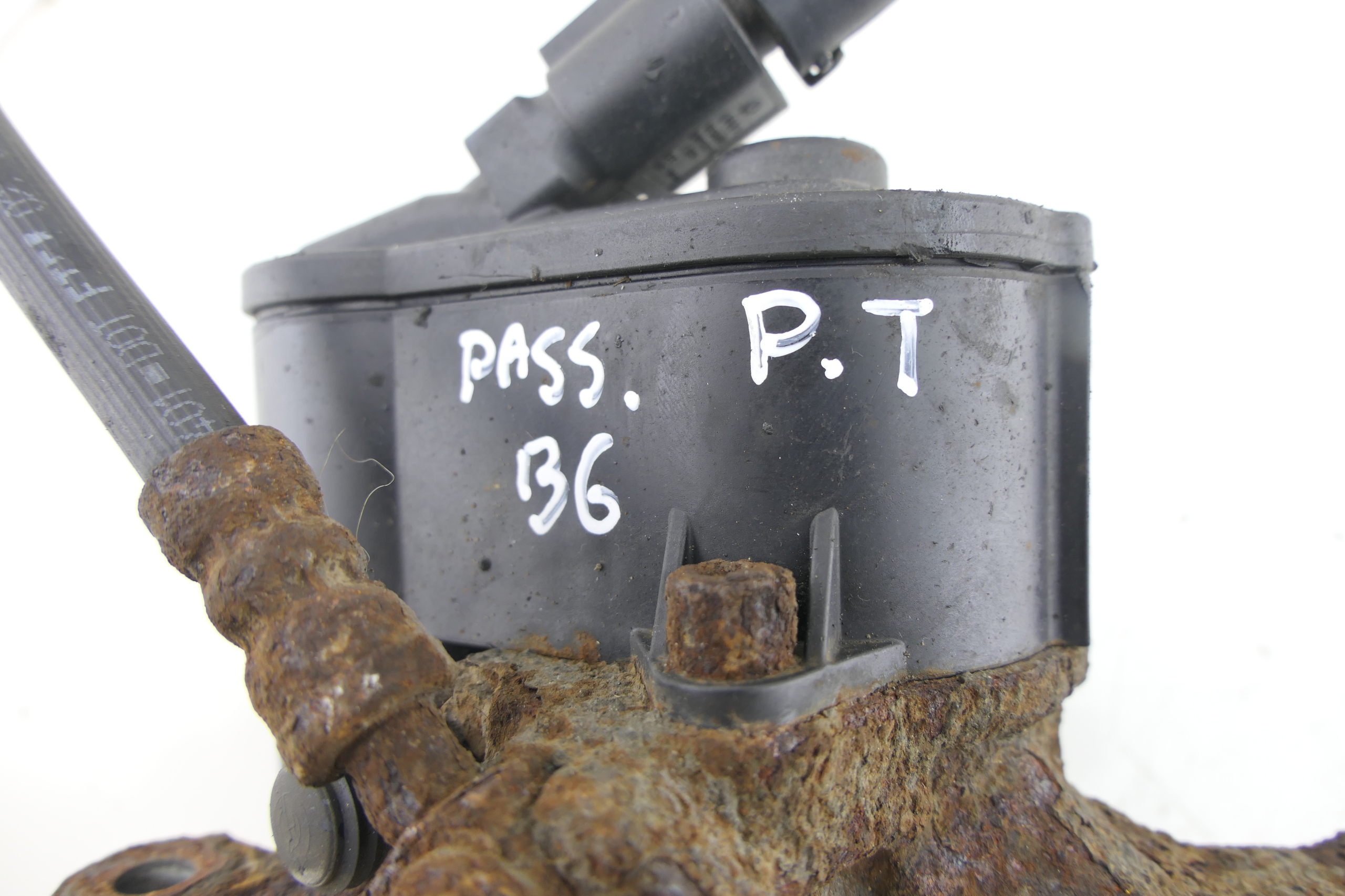 caliper brake right rear part VW PASSAT B6 1.9 2.0 TDI 3C0615404