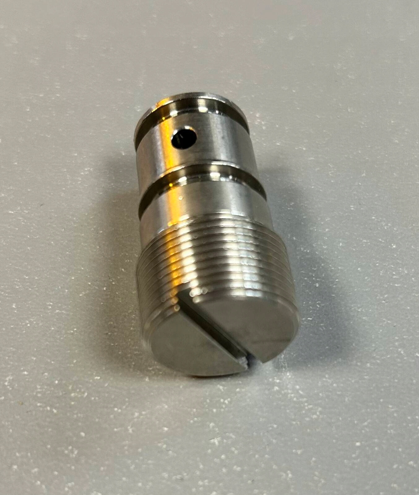 Śruba zaworu Karcher 5.583-187.0