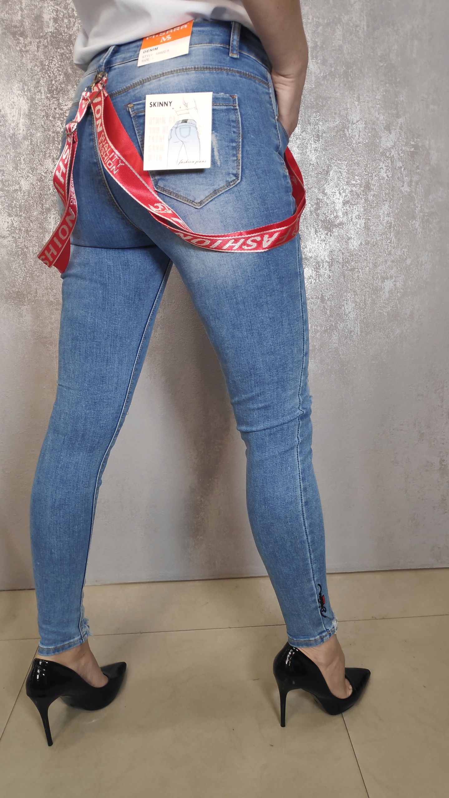 SPODNIE JEANSOWE DAMSKIE RURKI KLASYCZNE JEANSY S Rozmiar S